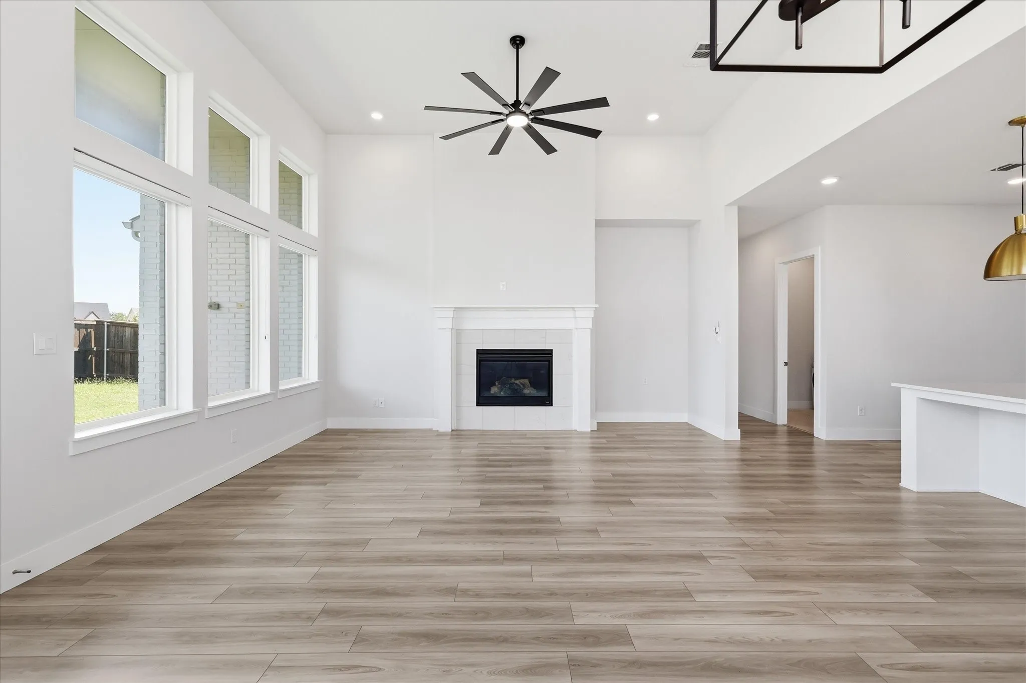 Single Family Residence For Sale in Denton County , 3455 Hollow Pine Drive, Frisco, Texas 75033, 4 Bedroom, 4 Bathroom, 3 Garage spaces, 3,516 Sqft, built in 2021, mls#21298991, Real Estate Agent in Frisco, Homes For Sale in Denton county, Homes For Sale in Frisco, Realtor in Frisco Texas, Real Estate Brokerage Independent Realty Texas, Luminita Cordes Realtor