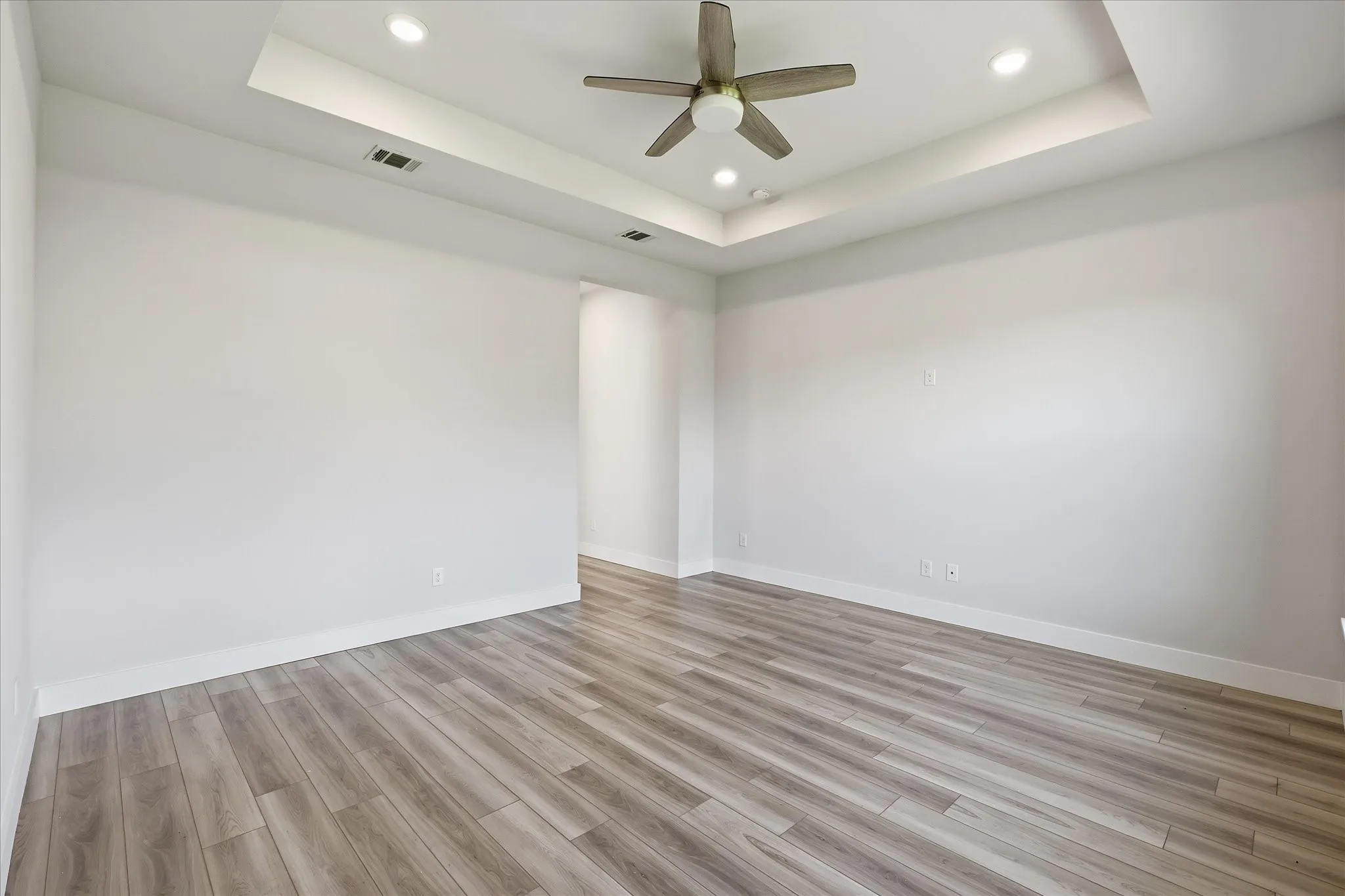 Single Family Residence For Sale in Denton County , 3455 Hollow Pine Drive, Frisco, Texas 75033, 4 Bedroom, 4 Bathroom, 3 Garage spaces, 3,516 Sqft, built in 2021, mls#21298991, Real Estate Agent in Frisco, Homes For Sale in Denton county, Homes For Sale in Frisco, Realtor in Frisco Texas, Real Estate Brokerage Independent Realty Texas, Luminita Cordes Realtor