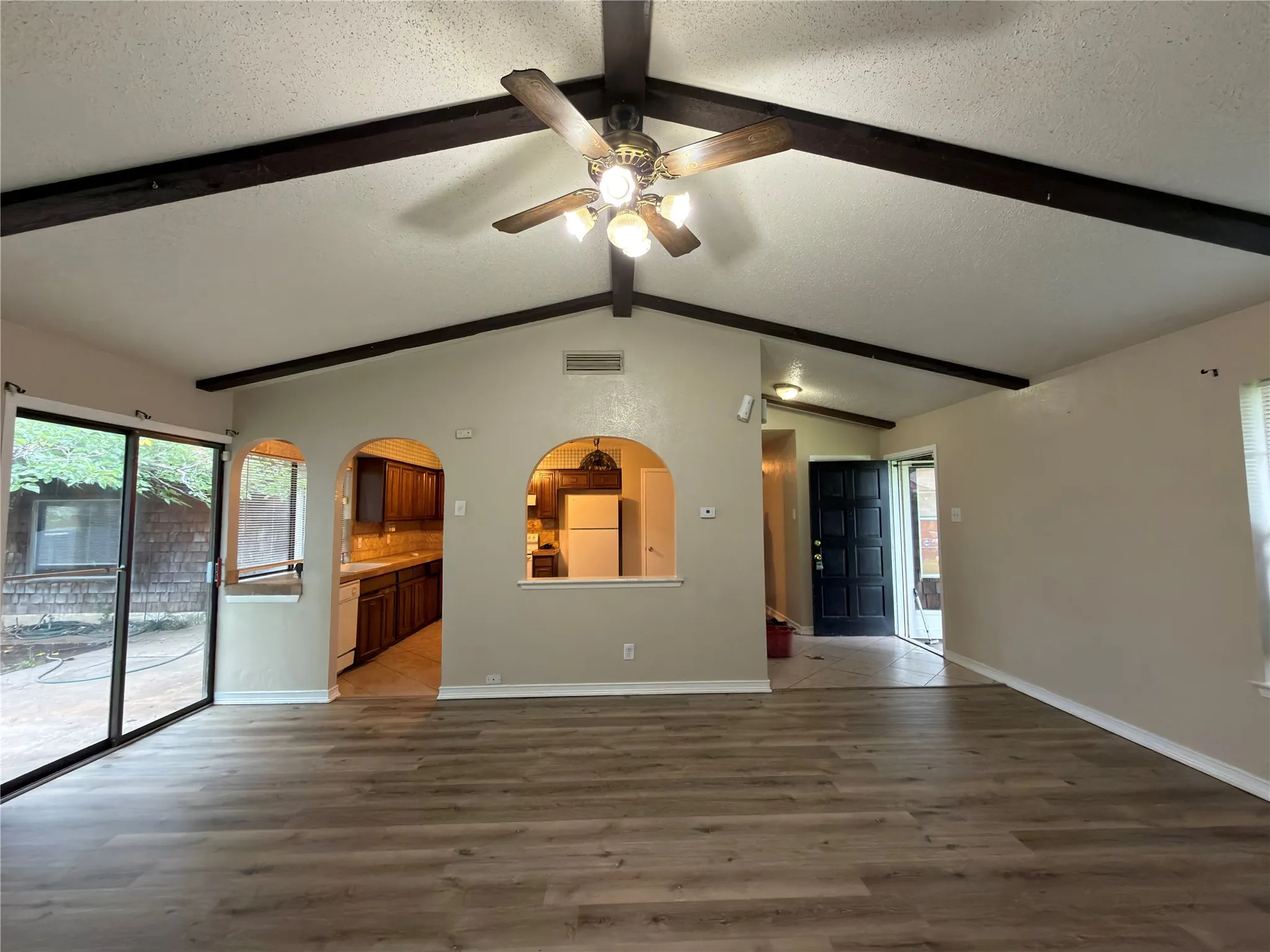 Single Family Residence For Rent in Dallas County , 1717 Warwick Street, Garland, Texas 75044, 3 Bedroom, 2 Bathroom, Garage spaces, 1,793 Sqft, built in 1972, mls#21299663, Real Estate Agent in Garland, Homes For Rent in Dallas county, Homes For Rent in Garland, Realtor in Garland Texas, Real Estate Brokerage Independent Realty Texas, Luminita Cordes Realtor