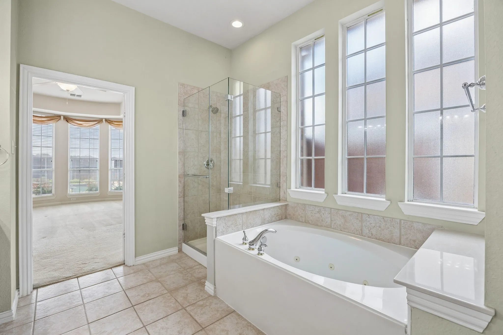 Single Family Residence For Sale in Dallas County , 6421 Fairfield Drive, Rowlett, Texas 75089, 4 Bedroom, 4 Bathroom, 2 Garage spaces, 3,716 Sqft, built in 2002, mls#21298001, Real Estate Agent in Rowlett, Homes For Sale in Dallas county, Homes For Sale in Rowlett, Realtor in Rowlett Texas, Real Estate Brokerage Independent Realty Texas, Luminita Cordes Realtor