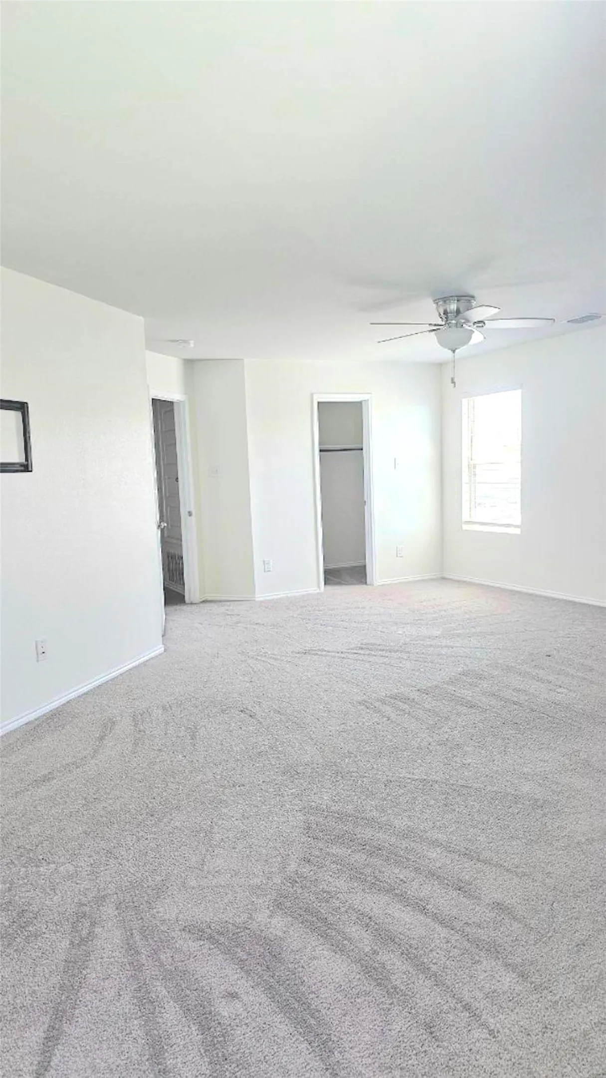 Single Family Residence For Rent in Grayson County , 1004 Waverly Drive, Van Alstyne, Texas 75495, 4 Bedrooms, 3 Bathrooms, 2 Garage spaces, 2,636 Sqft, built in 2021, Price $2,495, mls#21299667, Real Estate Agent in Van Alstyne, Homes For Rent in Grayson county, Homes For Rent in Van Alstyne, Realtor in Van Alstyne Texas, Real Estate Brokerage Independent Realty Texas, Luminita Cordes Realtor