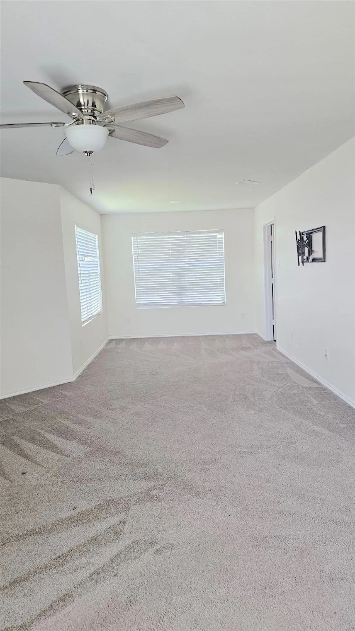 Single Family Residence For Rent in Grayson County , 1004 Waverly Drive, Van Alstyne, Texas 75495, 4 Bedrooms, 3 Bathrooms, 2 Garage spaces, 2,636 Sqft, built in 2021, Price $2,495, mls#21299667, Real Estate Agent in Van Alstyne, Homes For Rent in Grayson county, Homes For Rent in Van Alstyne, Realtor in Van Alstyne Texas, Real Estate Brokerage Independent Realty Texas, Luminita Cordes Realtor