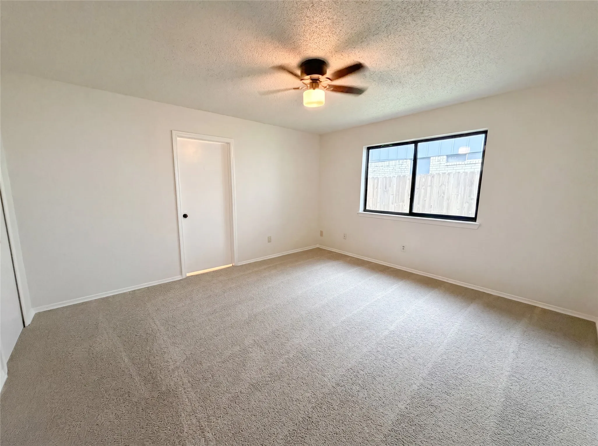 Single Family Residence For Sale in Dallas County , 1319 Oak Run Drive, Duncanville, Texas 75137, 3 Bedroom, 2 Bathroom, 2 Garage spaces, 1,450 Sqft, built in 1984, mls#21299666, Real Estate Agent in Duncanville, Homes For Sale in Dallas county, Homes For Sale in Duncanville, Realtor in Duncanville Texas, Real Estate Brokerage Independent Realty Texas, Luminita Cordes Realtor