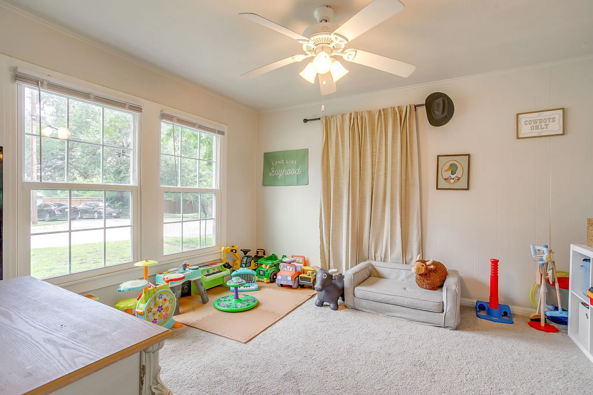 Single Family Residence For Sale in Parker County , 418 E Akard Street, Weatherford, Texas 76086, 3 Bedroom, 1 Bathroom, Garage spaces, 949 Sqft, built in 1950, mls#21268724, Real Estate Agent in Weatherford, Homes For Sale in Parker county, Homes For Sale in Weatherford, Realtor in Weatherford Texas, Real Estate Brokerage Independent Realty Texas, Luminita Cordes Realtor