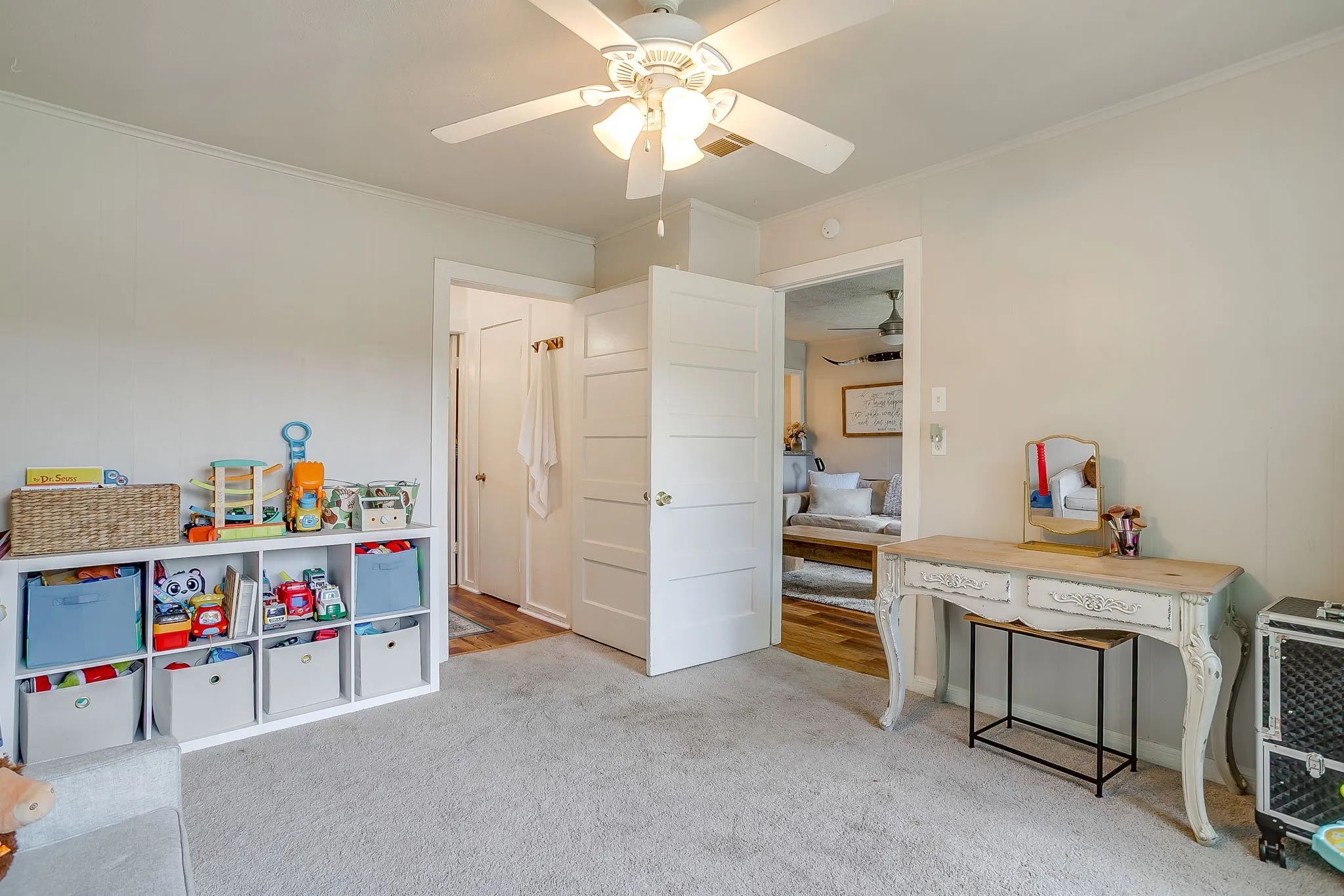 Single Family Residence For Sale in Parker County , 418 E Akard Street, Weatherford, Texas 76086, 3 Bedroom, 1 Bathroom, Garage spaces, 949 Sqft, built in 1950, mls#21268724, Real Estate Agent in Weatherford, Homes For Sale in Parker county, Homes For Sale in Weatherford, Realtor in Weatherford Texas, Real Estate Brokerage Independent Realty Texas, Luminita Cordes Realtor