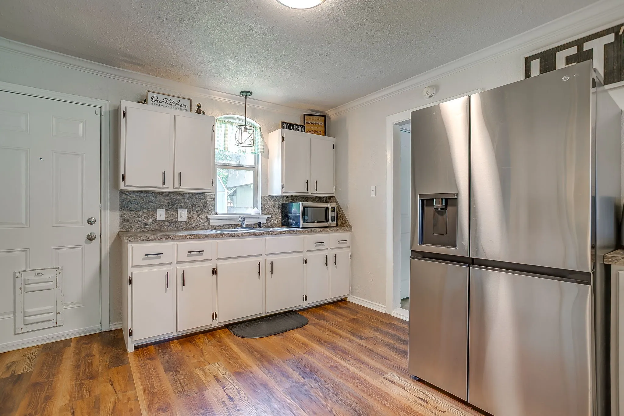 Single Family Residence For Sale in Parker County , 418 E Akard Street, Weatherford, Texas 76086, 3 Bedroom, 1 Bathroom, Garage spaces, 949 Sqft, built in 1950, mls#21268724, Real Estate Agent in Weatherford, Homes For Sale in Parker county, Homes For Sale in Weatherford, Realtor in Weatherford Texas, Real Estate Brokerage Independent Realty Texas, Luminita Cordes Realtor