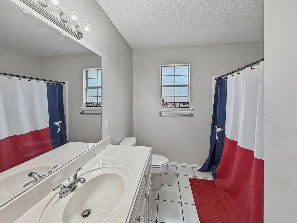 Single Family Residence For Sale in Hopkins County , 1857 Woodbridge Drive, Sulphur Springs, Texas 75482, 3 Bedroom, 2 Bathroom, 2 Garage spaces, 1,947 Sqft, built in 1999, mls#21297800, Real Estate Agent in Sulphur Springs, Homes For Sale in Hopkins county, Homes For Sale in Sulphur Springs, Realtor in Sulphur Springs Texas, Real Estate Brokerage Independent Realty Texas, Luminita Cordes Realtor
