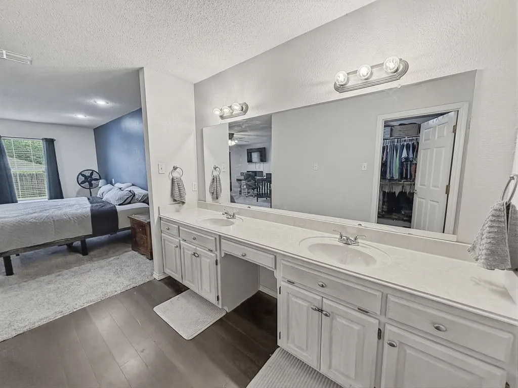 Single Family Residence For Sale in Hopkins County , 1857 Woodbridge Drive, Sulphur Springs, Texas 75482, 3 Bedroom, 2 Bathroom, 2 Garage spaces, 1,947 Sqft, built in 1999, mls#21297800, Real Estate Agent in Sulphur Springs, Homes For Sale in Hopkins county, Homes For Sale in Sulphur Springs, Realtor in Sulphur Springs Texas, Real Estate Brokerage Independent Realty Texas, Luminita Cordes Realtor