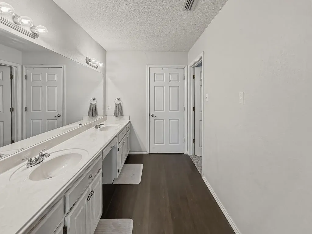 Single Family Residence For Sale in Hopkins County , 1857 Woodbridge Drive, Sulphur Springs, Texas 75482, 3 Bedroom, 2 Bathroom, 2 Garage spaces, 1,947 Sqft, built in 1999, mls#21297800, Real Estate Agent in Sulphur Springs, Homes For Sale in Hopkins county, Homes For Sale in Sulphur Springs, Realtor in Sulphur Springs Texas, Real Estate Brokerage Independent Realty Texas, Luminita Cordes Realtor