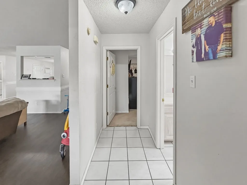 Single Family Residence For Sale in Hopkins County , 1857 Woodbridge Drive, Sulphur Springs, Texas 75482, 3 Bedroom, 2 Bathroom, 2 Garage spaces, 1,947 Sqft, built in 1999, mls#21297800, Real Estate Agent in Sulphur Springs, Homes For Sale in Hopkins county, Homes For Sale in Sulphur Springs, Realtor in Sulphur Springs Texas, Real Estate Brokerage Independent Realty Texas, Luminita Cordes Realtor