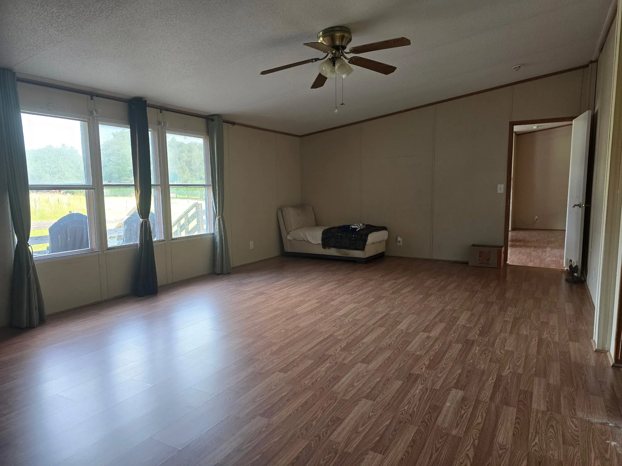 Manufactured Home For Sale in Smith County , 25378 US Highway 80, Grand Saline, Texas 75140, 4 Bedroom, 2 Bathroom, Garage spaces, 2,280 Sqft, built in 2007, mls#21299676, Real Estate Agent in Grand Saline, Homes For Sale in Smith county, Homes For Sale in Grand Saline, Realtor in Grand Saline Texas, Real Estate Brokerage Independent Realty Texas, Luminita Cordes Realtor