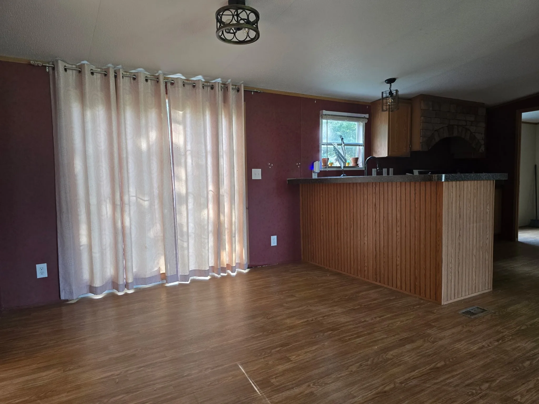 Manufactured Home For Sale in Smith County , 25378 US Highway 80, Grand Saline, Texas 75140, 4 Bedroom, 2 Bathroom, Garage spaces, 2,280 Sqft, built in 2007, mls#21299676, Real Estate Agent in Grand Saline, Homes For Sale in Smith county, Homes For Sale in Grand Saline, Realtor in Grand Saline Texas, Real Estate Brokerage Independent Realty Texas, Luminita Cordes Realtor