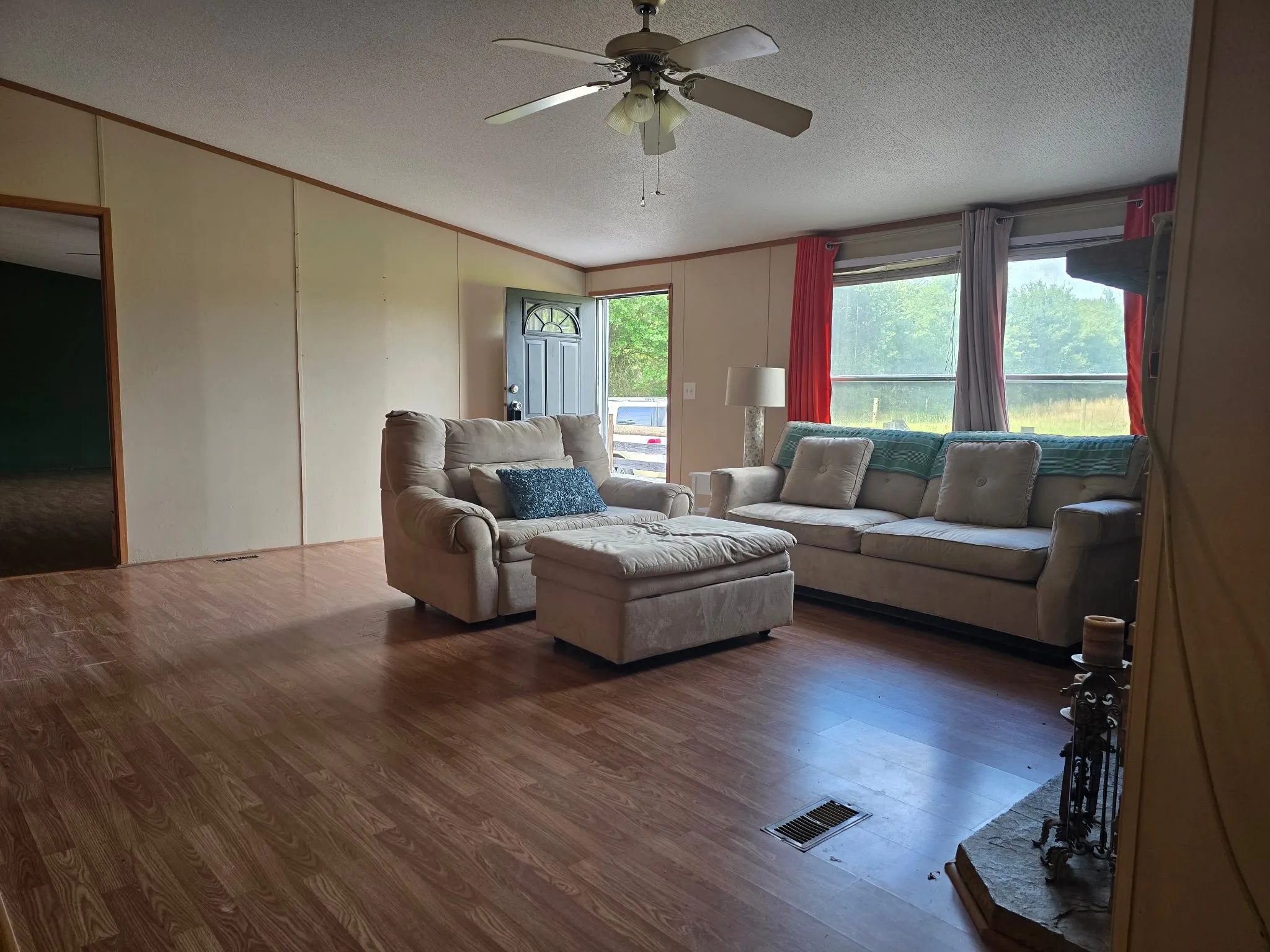 Manufactured Home For Sale in Smith County , 25378 US Highway 80, Grand Saline, Texas 75140, 4 Bedroom, 2 Bathroom, Garage spaces, 2,280 Sqft, built in 2007, mls#21299676, Real Estate Agent in Grand Saline, Homes For Sale in Smith county, Homes For Sale in Grand Saline, Realtor in Grand Saline Texas, Real Estate Brokerage Independent Realty Texas, Luminita Cordes Realtor