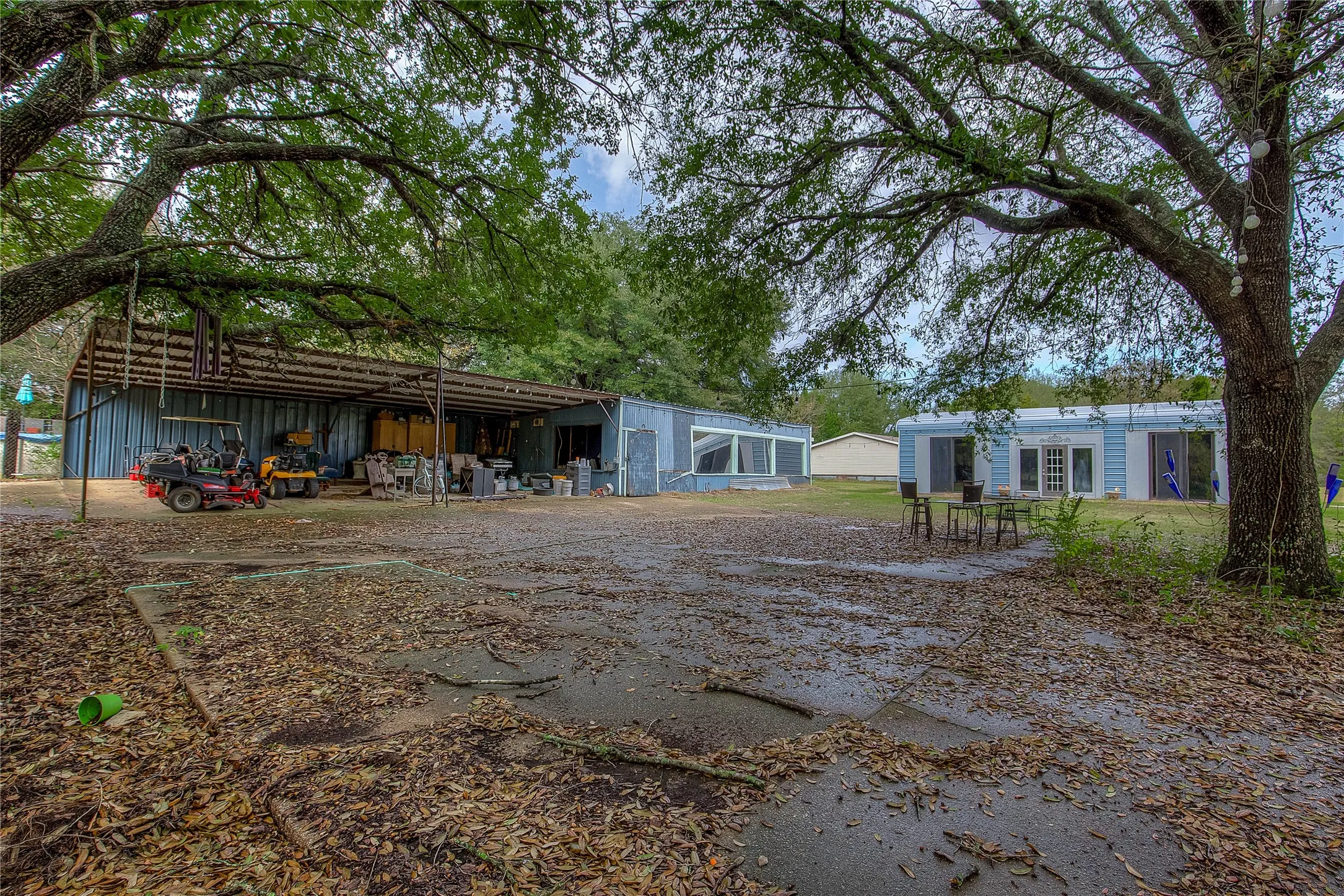 Manufactured Home For Sale in Smith County , 25378 US Highway 80, Grand Saline, Texas 75140, 4 Bedroom, 2 Bathroom, Garage spaces, 2,280 Sqft, built in 2007, mls#21299676, Real Estate Agent in Grand Saline, Homes For Sale in Smith county, Homes For Sale in Grand Saline, Realtor in Grand Saline Texas, Real Estate Brokerage Independent Realty Texas, Luminita Cordes Realtor