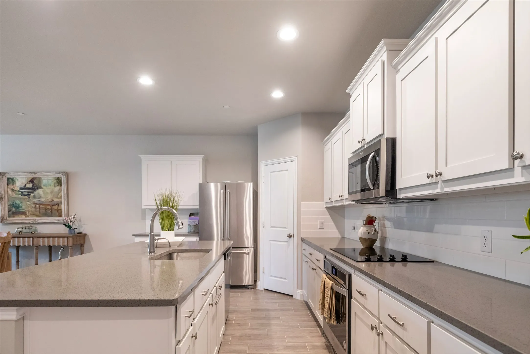 Townhouse For Sale in Tarrant County , 5948 Bursey Road, Watauga, Texas 76148, 3 Bedroom, 3 Bathroom, 2 Garage spaces, 2,230 Sqft, built in 2023, mls#21295198, Real Estate Agent in Watauga, Homes For Sale in Tarrant county, Homes For Sale in Watauga, Realtor in Watauga Texas, Real Estate Brokerage Independent Realty Texas, Luminita Cordes Realtor