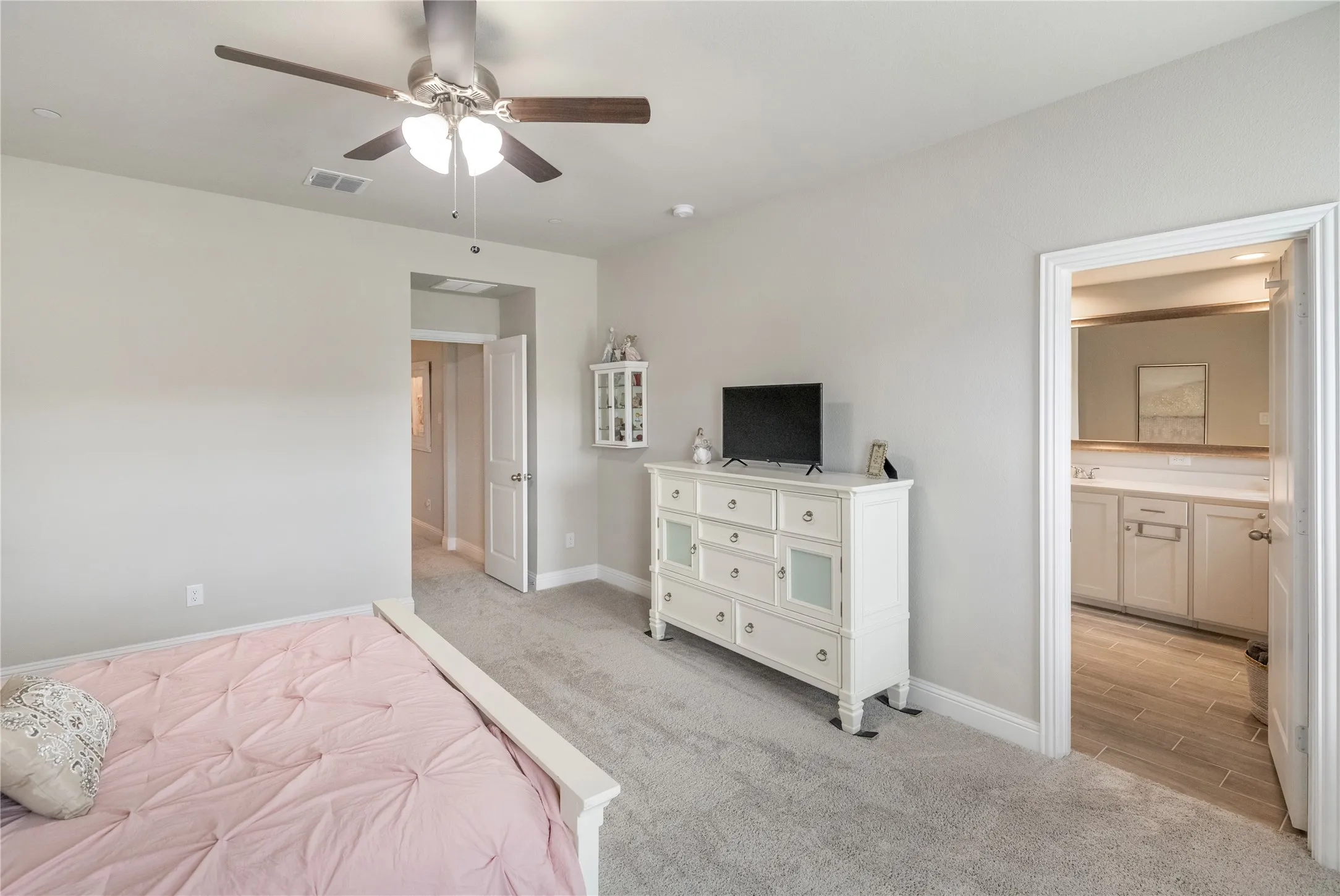 Townhouse For Sale in Tarrant County , 5948 Bursey Road, Watauga, Texas 76148, 3 Bedroom, 3 Bathroom, 2 Garage spaces, 2,230 Sqft, built in 2023, mls#21295198, Real Estate Agent in Watauga, Homes For Sale in Tarrant county, Homes For Sale in Watauga, Realtor in Watauga Texas, Real Estate Brokerage Independent Realty Texas, Luminita Cordes Realtor