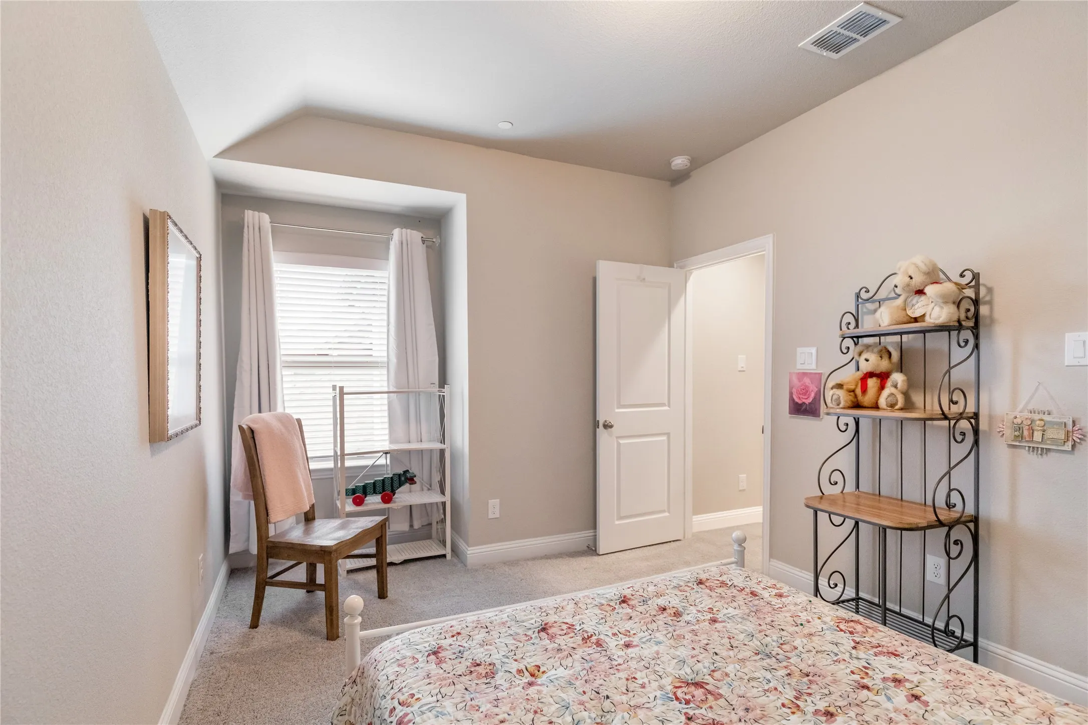 Townhouse For Sale in Tarrant County , 5948 Bursey Road, Watauga, Texas 76148, 3 Bedroom, 3 Bathroom, 2 Garage spaces, 2,230 Sqft, built in 2023, mls#21295198, Real Estate Agent in Watauga, Homes For Sale in Tarrant county, Homes For Sale in Watauga, Realtor in Watauga Texas, Real Estate Brokerage Independent Realty Texas, Luminita Cordes Realtor