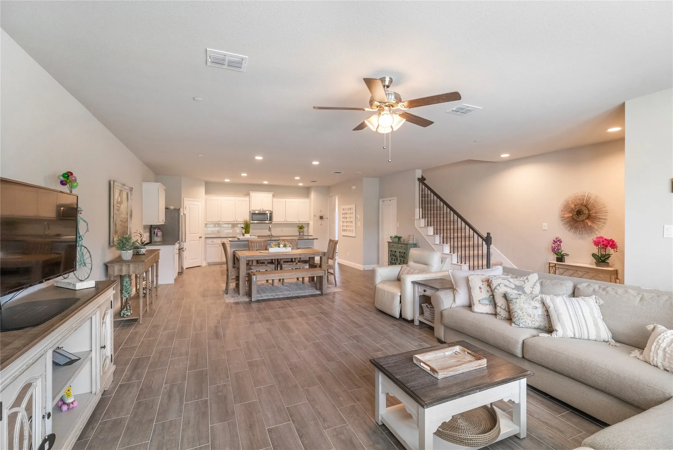 Townhouse For Sale in Tarrant County , 5948 Bursey Road, Watauga, Texas 76148, 3 Bedroom, 3 Bathroom, 2 Garage spaces, 2,230 Sqft, built in 2023, mls#21295198, Real Estate Agent in Watauga, Homes For Sale in Tarrant county, Homes For Sale in Watauga, Realtor in Watauga Texas, Real Estate Brokerage Independent Realty Texas, Luminita Cordes Realtor
