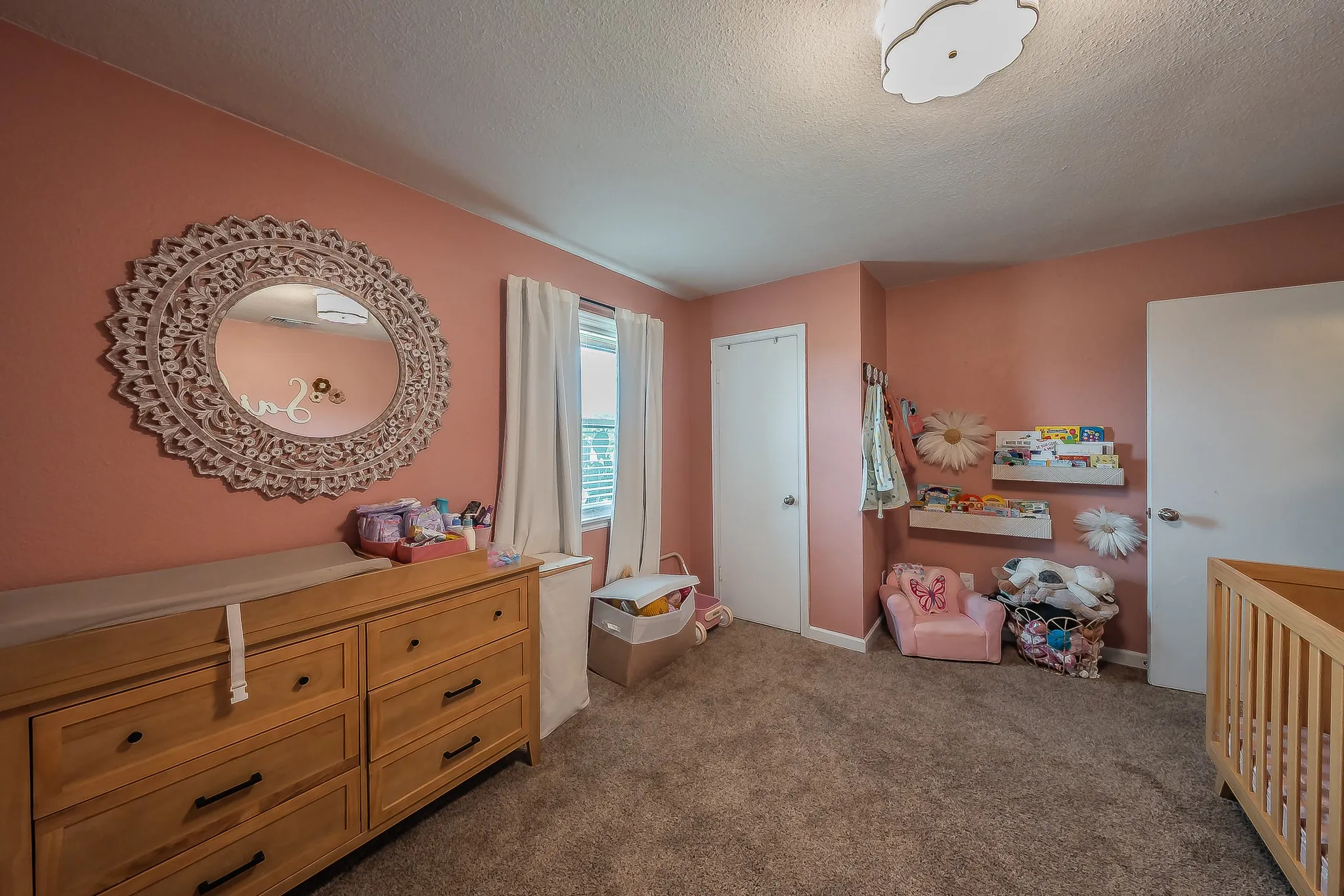 Single Family Residence For Sale in Parker County , 350 S Pearson Lane, Azle, Texas 76020, 3 Bedroom, 2 Bathroom, 1 Garage spaces, 1,533 Sqft, built in 1986, mls#21275058, Real Estate Agent in Azle, Homes For Sale in Parker county, Homes For Sale in Azle, Realtor in Azle Texas, Real Estate Brokerage Independent Realty Texas, Luminita Cordes Realtor