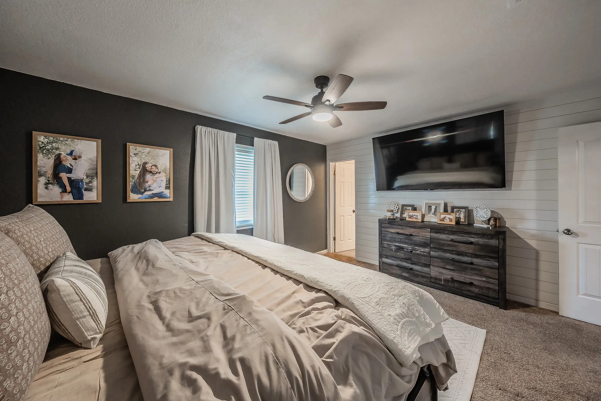 Single Family Residence For Sale in Parker County , 350 S Pearson Lane, Azle, Texas 76020, 3 Bedroom, 2 Bathroom, 1 Garage spaces, 1,533 Sqft, built in 1986, mls#21275058, Real Estate Agent in Azle, Homes For Sale in Parker county, Homes For Sale in Azle, Realtor in Azle Texas, Real Estate Brokerage Independent Realty Texas, Luminita Cordes Realtor