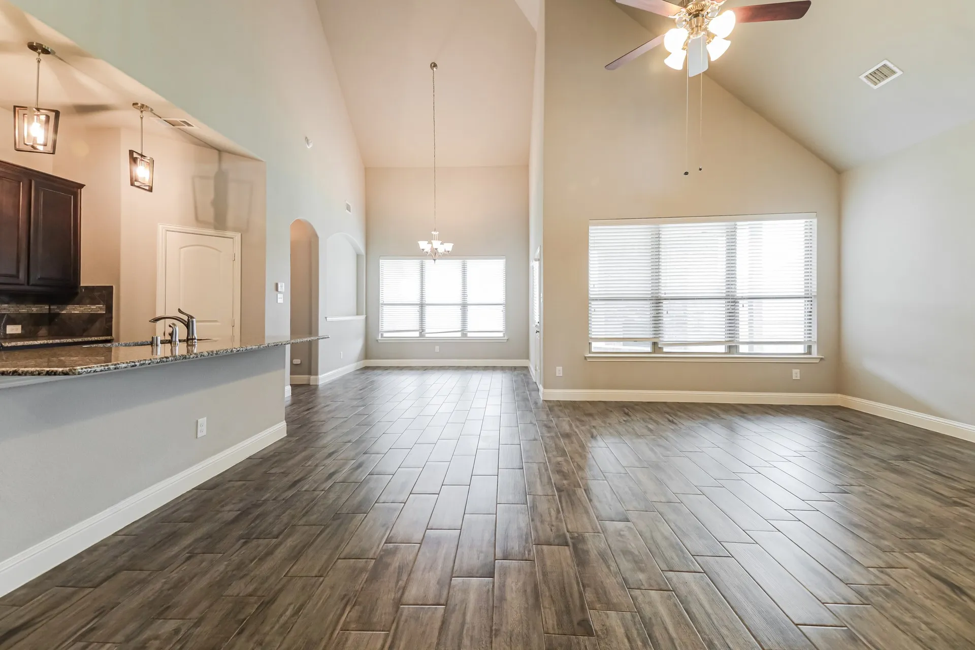 Single Family Residence For Sale in Rockwall County , 1543 Intessa Court, Mclendon Chisholm, Texas 75032, 5 Bedroom, 4 Bathroom, 3 Garage spaces, 2,667 Sqft, built in 2017, mls#21297074, Real Estate Agent in Mclendon Chisholm, Homes For Sale in Rockwall county, Homes For Sale in Mclendon Chisholm, Realtor in Mclendon Chisholm Texas, Real Estate Brokerage Independent Realty Texas, Luminita Cordes Realtor
