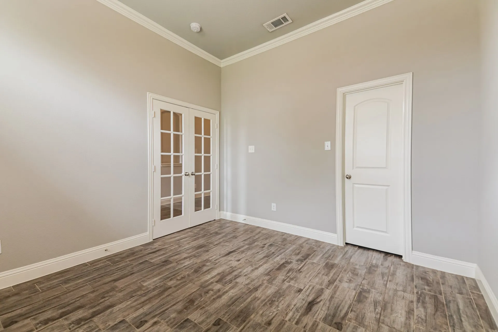 Single Family Residence For Sale in Rockwall County , 1543 Intessa Court, Mclendon Chisholm, Texas 75032, 5 Bedroom, 4 Bathroom, 3 Garage spaces, 2,667 Sqft, built in 2017, mls#21297074, Real Estate Agent in Mclendon Chisholm, Homes For Sale in Rockwall county, Homes For Sale in Mclendon Chisholm, Realtor in Mclendon Chisholm Texas, Real Estate Brokerage Independent Realty Texas, Luminita Cordes Realtor