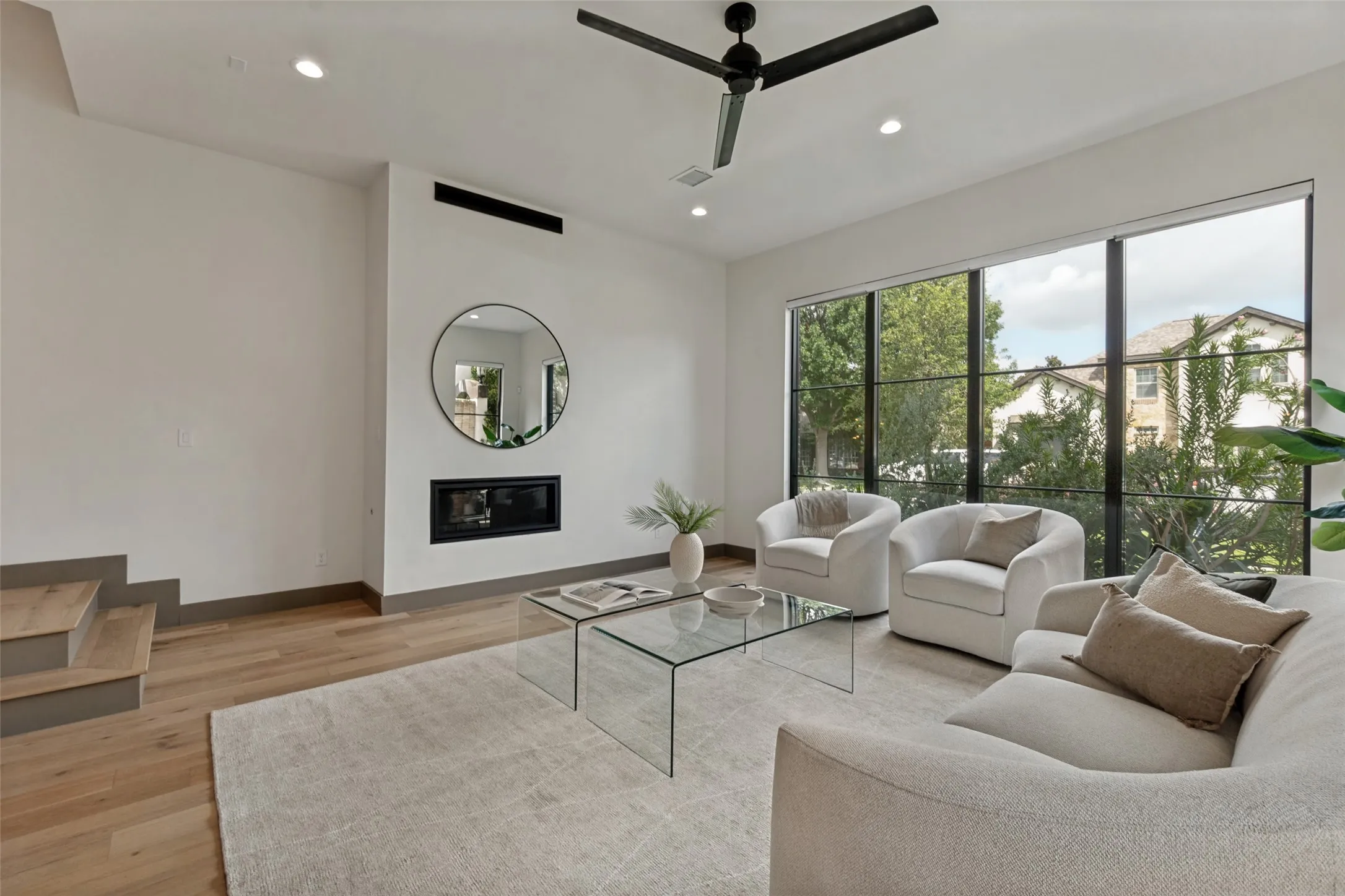 Single Family Residence For Sale in Dallas County , 3716 W Beverly Drive, Dallas, Texas 75209, 4 Bedroom, 4 Bathroom, 2 Garage spaces, 3,061 Sqft, built in 2023, mls#21299685, Real Estate Agent in Dallas, Homes For Sale in Dallas county, Homes For Sale in Dallas, Realtor in Dallas Texas, Real Estate Brokerage Independent Realty Texas, Luminita Cordes Realtor