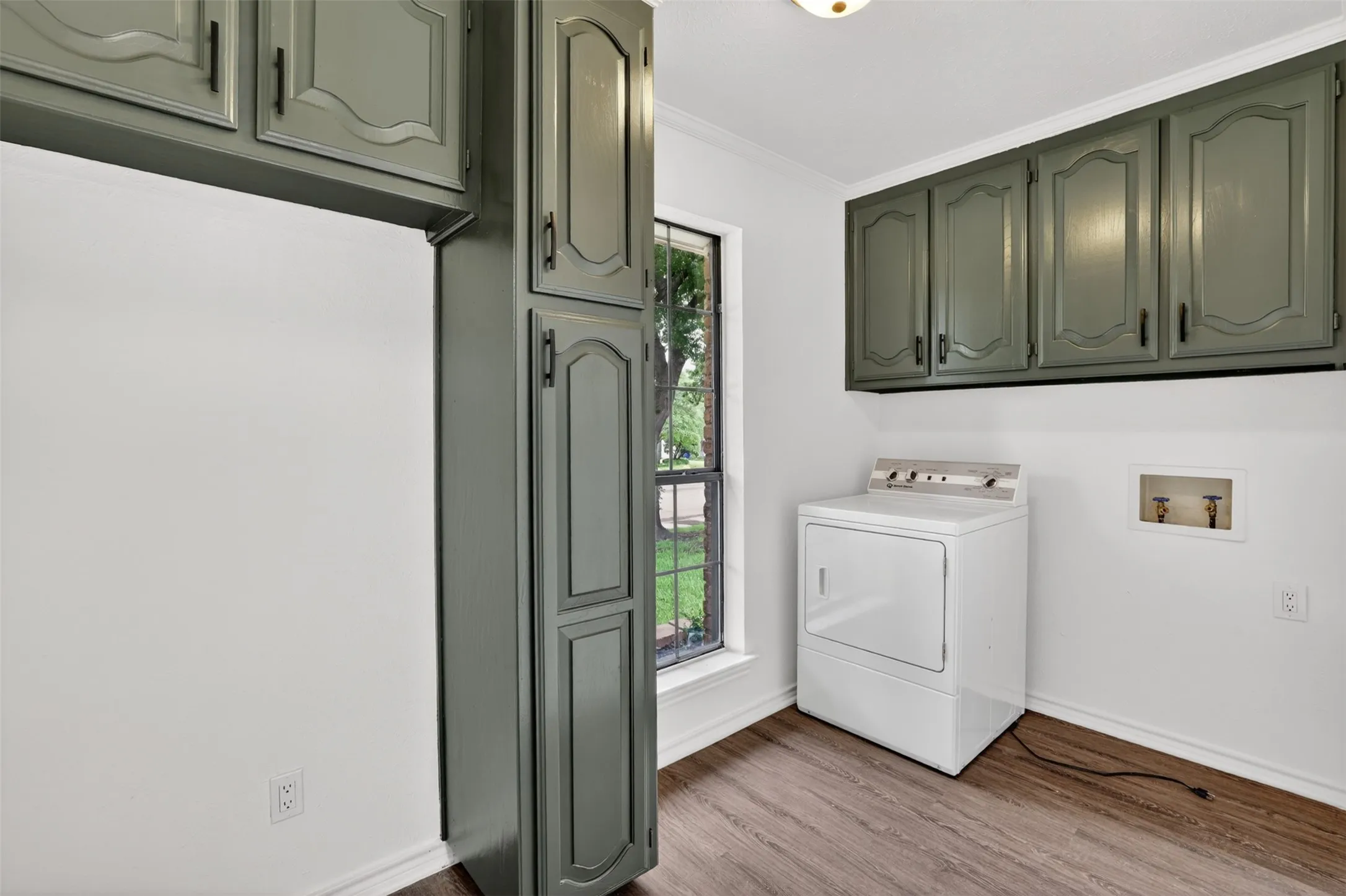 Single Family Residence For Sale in Denton County , 2340 Highlands Creek Road, Carrollton, Texas 75007, 3 Bedroom, 2 Bathroom, 2 Garage spaces, 2,393 Sqft, built in 1983, mls#21298343, Real Estate Agent in Carrollton, Homes For Sale in Denton county, Homes For Sale in Carrollton, Realtor in Carrollton Texas, Real Estate Brokerage Independent Realty Texas, Luminita Cordes Realtor