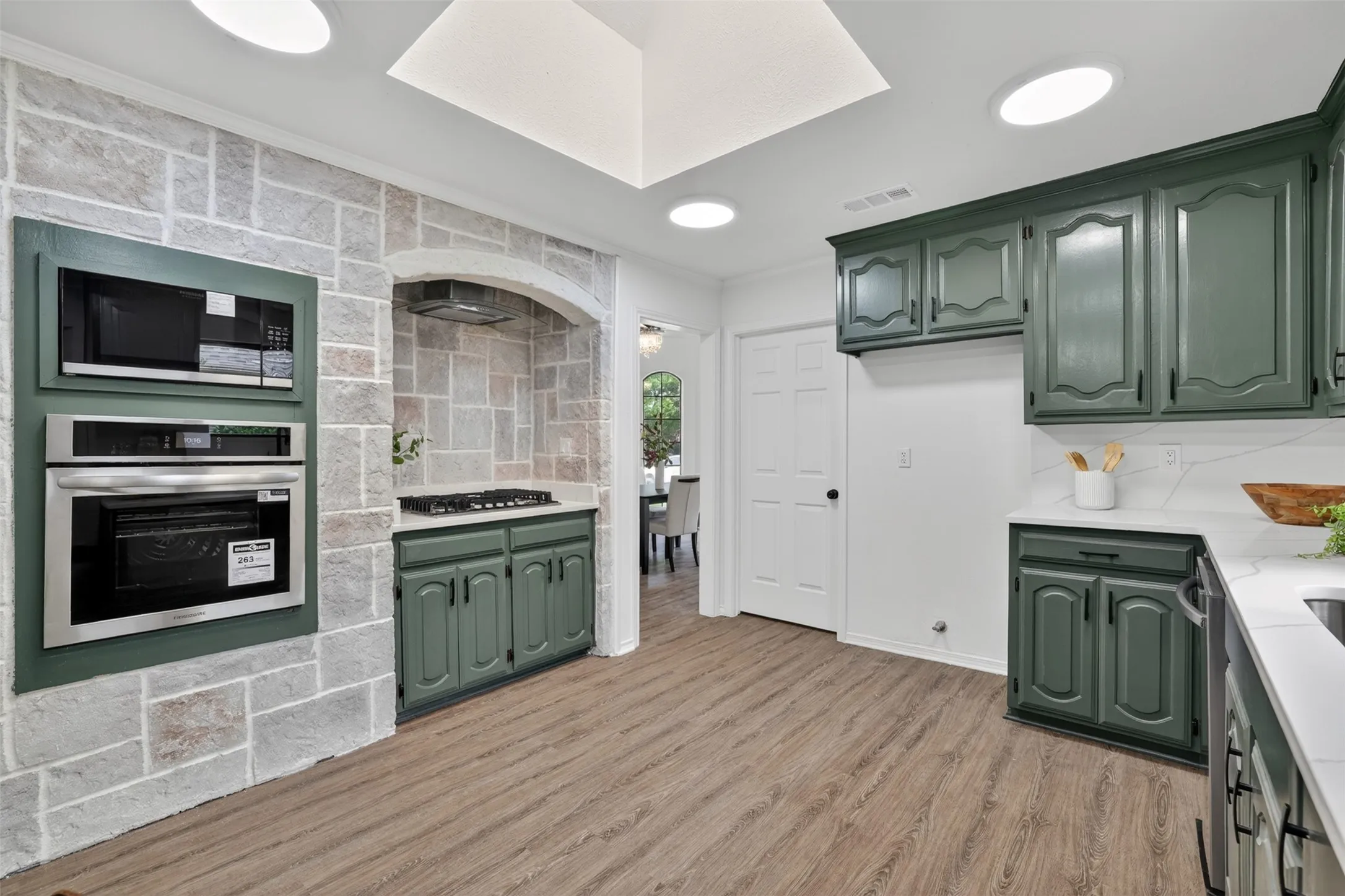 Single Family Residence For Sale in Denton County , 2340 Highlands Creek Road, Carrollton, Texas 75007, 3 Bedroom, 2 Bathroom, 2 Garage spaces, 2,393 Sqft, built in 1983, mls#21298343, Real Estate Agent in Carrollton, Homes For Sale in Denton county, Homes For Sale in Carrollton, Realtor in Carrollton Texas, Real Estate Brokerage Independent Realty Texas, Luminita Cordes Realtor