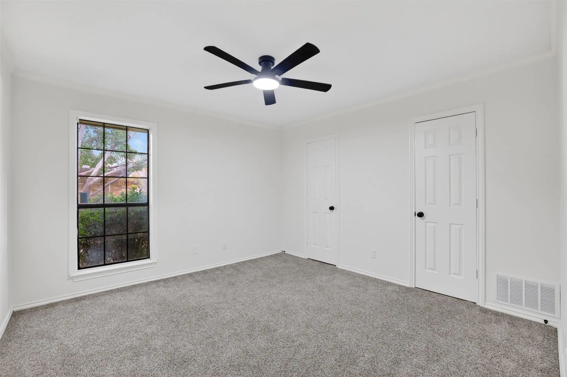 Single Family Residence For Sale in Denton County , 2340 Highlands Creek Road, Carrollton, Texas 75007, 3 Bedroom, 2 Bathroom, 2 Garage spaces, 2,393 Sqft, built in 1983, mls#21298343, Real Estate Agent in Carrollton, Homes For Sale in Denton county, Homes For Sale in Carrollton, Realtor in Carrollton Texas, Real Estate Brokerage Independent Realty Texas, Luminita Cordes Realtor