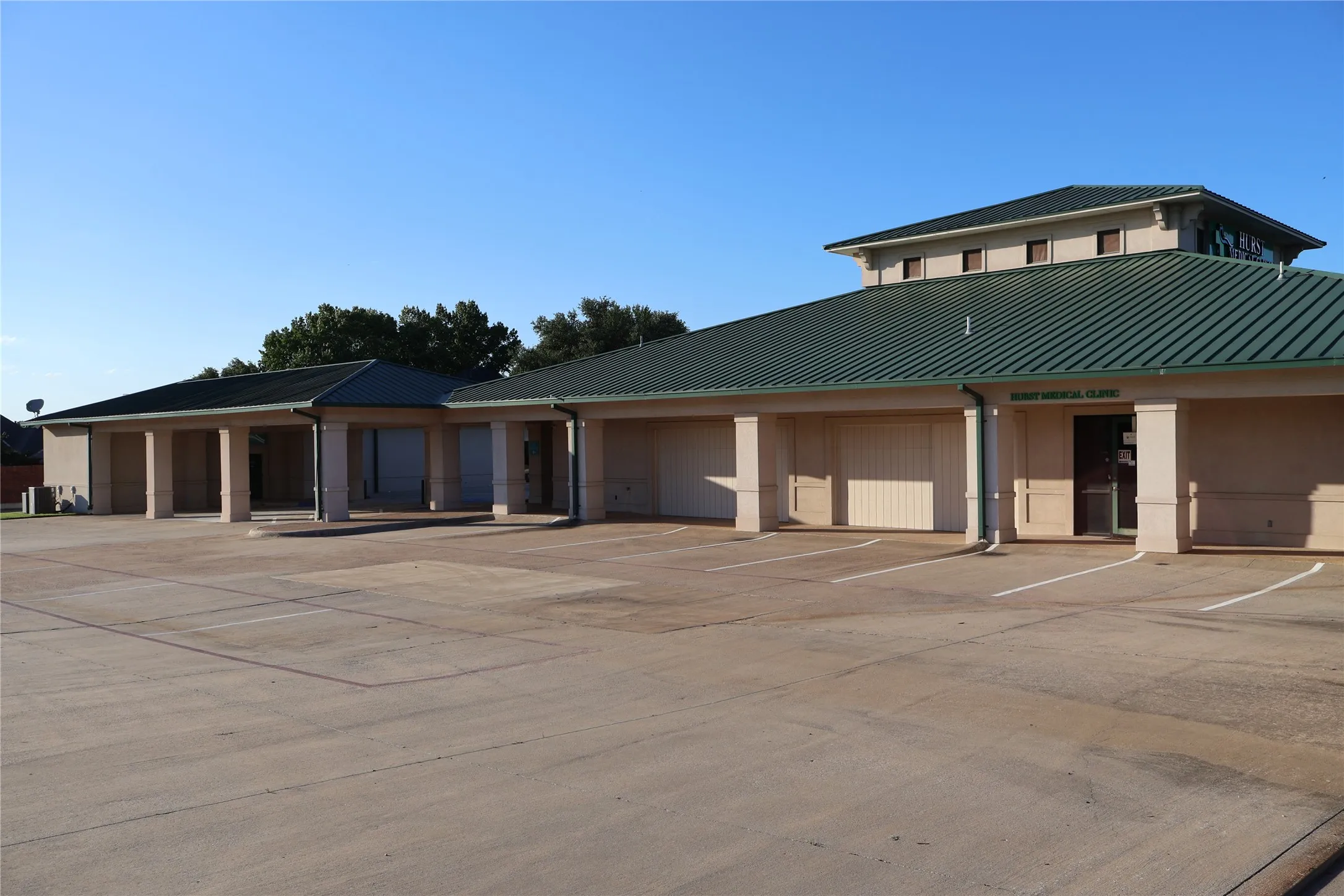 Office For Sale in Tarrant County , 330 Grapevine Highway, Hurst, Texas 76054, 0, 0, Garage spaces, 0 Sqft, built in 2000, Price $1,690,000, mls#21296849, Real Estate Agent in Hurst, Homes For Sale in Tarrant county, Homes For Sale in Hurst, Realtor in Hurst Texas, Real Estate Brokerage Independent Realty Texas, Luminita Cordes Realtor