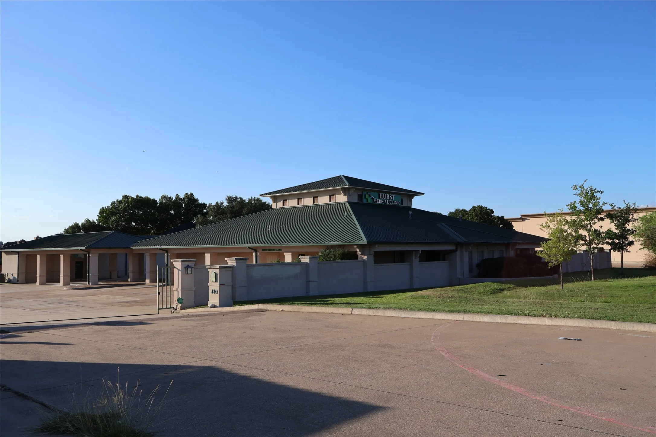 Office For Sale in Tarrant County , 330 Grapevine Highway, Hurst, Texas 76054, 0, 0, Garage spaces, 0 Sqft, built in 2000, Price $1,690,000, mls#21296849, Real Estate Agent in Hurst, Homes For Sale in Tarrant county, Homes For Sale in Hurst, Realtor in Hurst Texas, Real Estate Brokerage Independent Realty Texas, Luminita Cordes Realtor