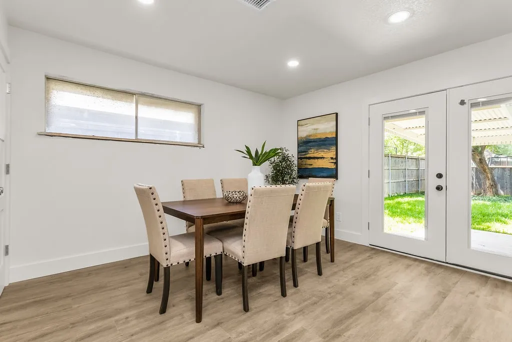 Single Family Residence For Sale in Dallas County , 10623 Mccree Road, Dallas, Texas 75238, 3 Bedroom, 3 Bathroom, 2 Garage spaces, 1,429 Sqft, built in 1958, mls#21299432, Real Estate Agent in Dallas, Homes For Sale in Dallas county, Homes For Sale in Dallas, Realtor in Dallas Texas, Real Estate Brokerage Independent Realty Texas, Luminita Cordes Realtor