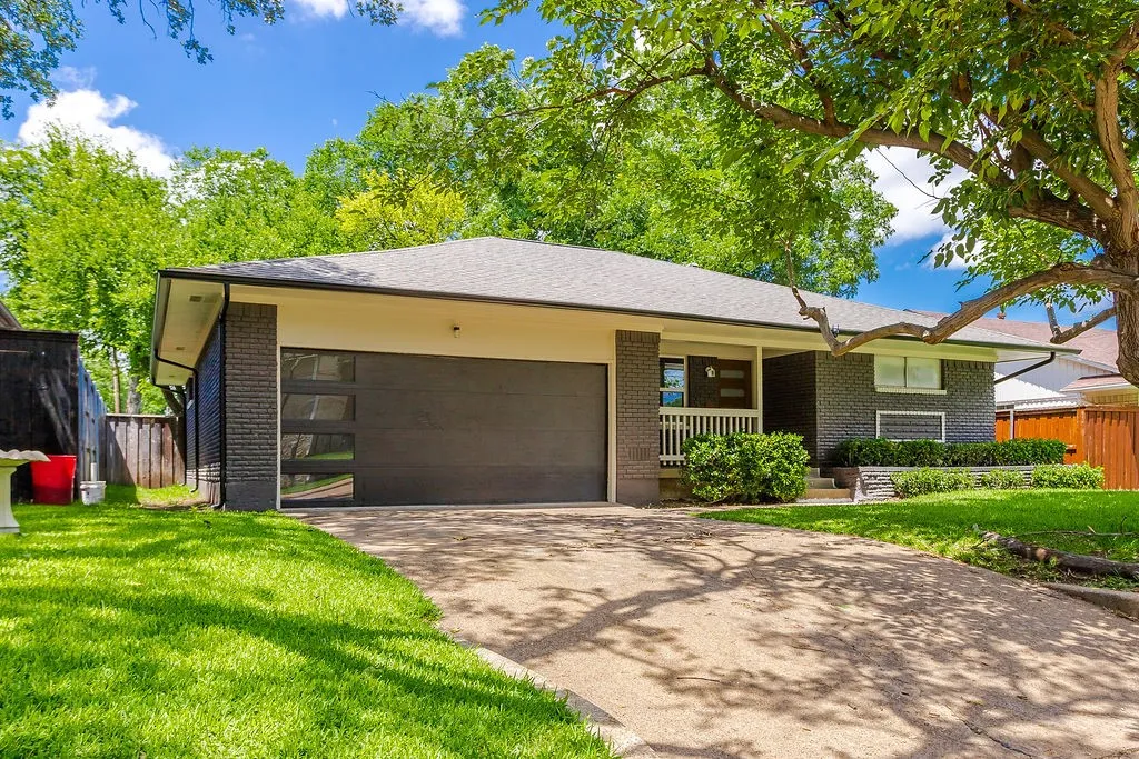 Single Family Residence For Sale in Dallas County , 10623 Mccree Road, Dallas, Texas 75238, 3 Bedroom, 3 Bathroom, 2 Garage spaces, 1,429 Sqft, built in 1958, mls#21299432, Real Estate Agent in Dallas, Homes For Sale in Dallas county, Homes For Sale in Dallas, Realtor in Dallas Texas, Real Estate Brokerage Independent Realty Texas, Luminita Cordes Realtor