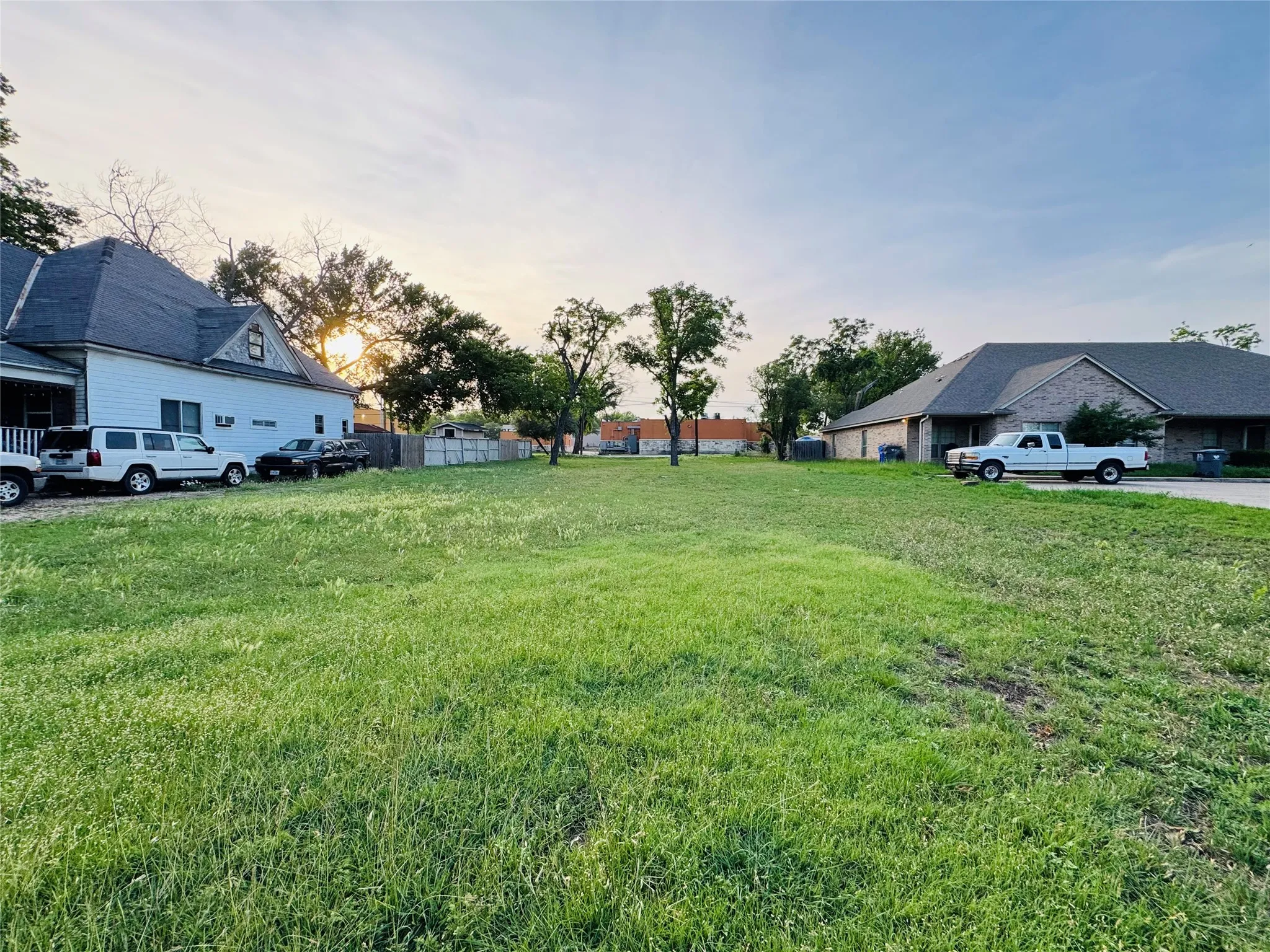 Unimproved Land For Sale in Mc Lennan County , 2121 Columbus Avenue, Waco, Texas 76701, 0, 0, Garage spaces, 0 Sqft, built in 0, Price $124,900, mls#21299698, Real Estate Agent in Waco, Homes For Sale in Mc Lennan county, Homes For Sale in Waco, Realtor in Waco Texas, Real Estate Brokerage Independent Realty Texas, Luminita Cordes Realtor