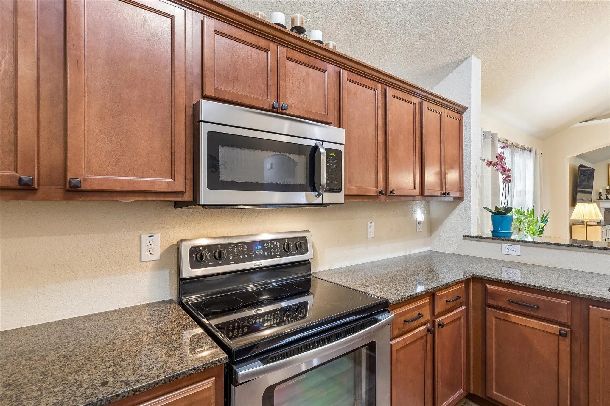 Single Family Residence For Sale in Tarrant County , 841 Reveille Road, Fort Worth, Texas 76108, 3 Bedroom, 2 Bathroom, 2 Garage spaces, 2,091 Sqft, built in 2008, mls#21298661, Real Estate Agent in Fort Worth, Homes For Sale in Tarrant county, Homes For Sale in Fort Worth, Realtor in Fort Worth Texas, Real Estate Brokerage Independent Realty Texas, Luminita Cordes Realtor