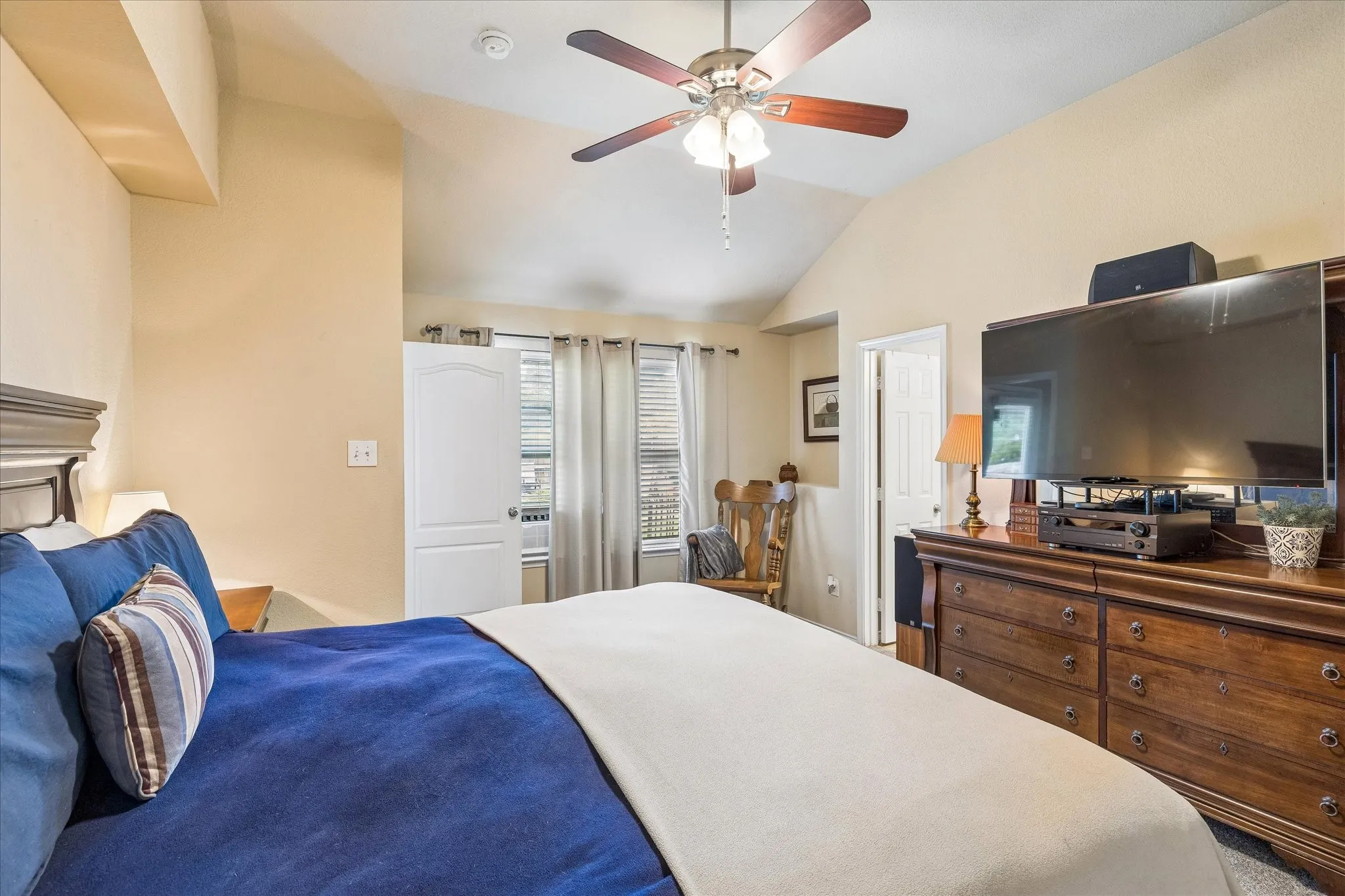 Single Family Residence For Sale in Tarrant County , 841 Reveille Road, Fort Worth, Texas 76108, 3 Bedroom, 2 Bathroom, 2 Garage spaces, 2,091 Sqft, built in 2008, mls#21298661, Real Estate Agent in Fort Worth, Homes For Sale in Tarrant county, Homes For Sale in Fort Worth, Realtor in Fort Worth Texas, Real Estate Brokerage Independent Realty Texas, Luminita Cordes Realtor
