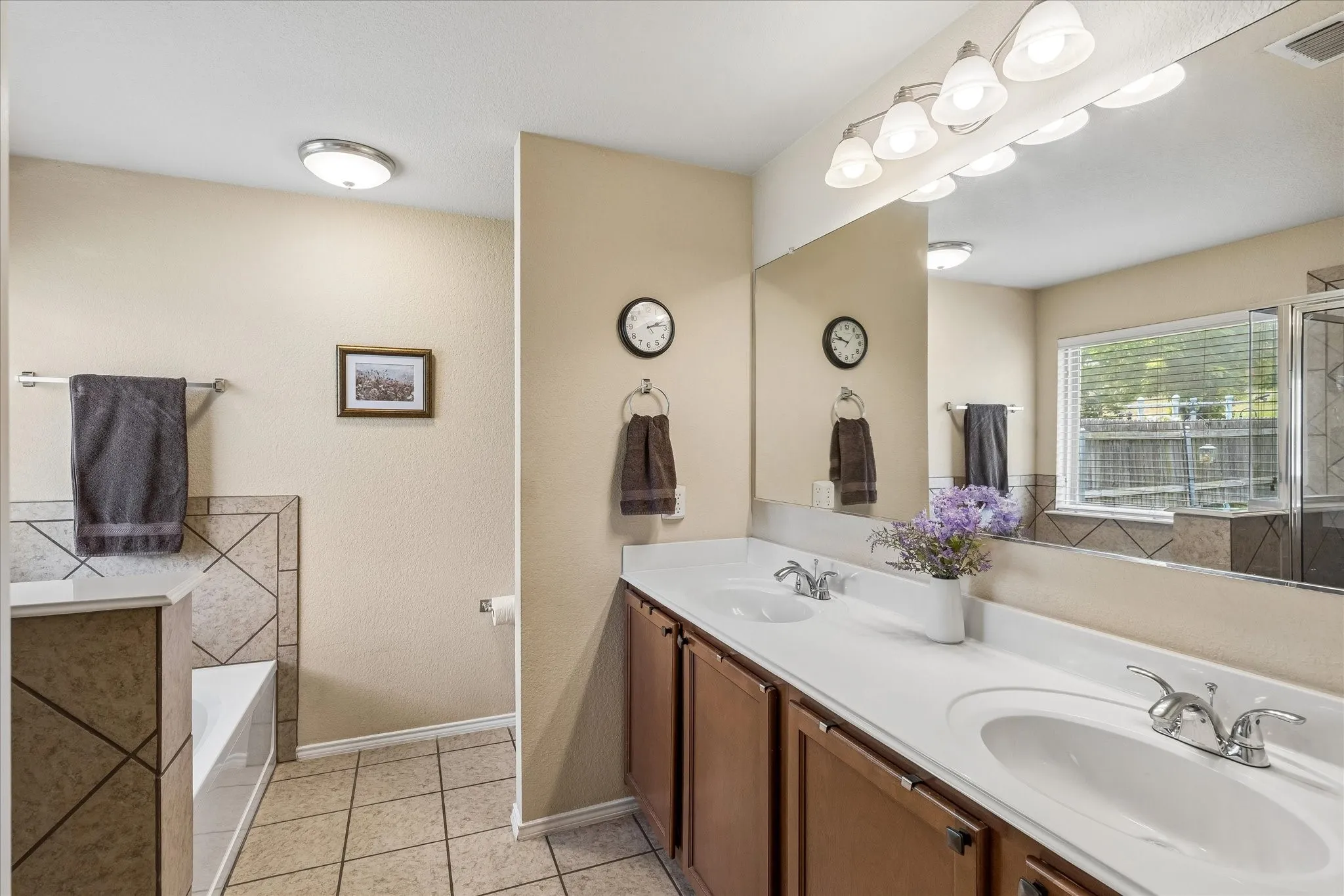 Single Family Residence For Sale in Tarrant County , 841 Reveille Road, Fort Worth, Texas 76108, 3 Bedroom, 2 Bathroom, 2 Garage spaces, 2,091 Sqft, built in 2008, mls#21298661, Real Estate Agent in Fort Worth, Homes For Sale in Tarrant county, Homes For Sale in Fort Worth, Realtor in Fort Worth Texas, Real Estate Brokerage Independent Realty Texas, Luminita Cordes Realtor