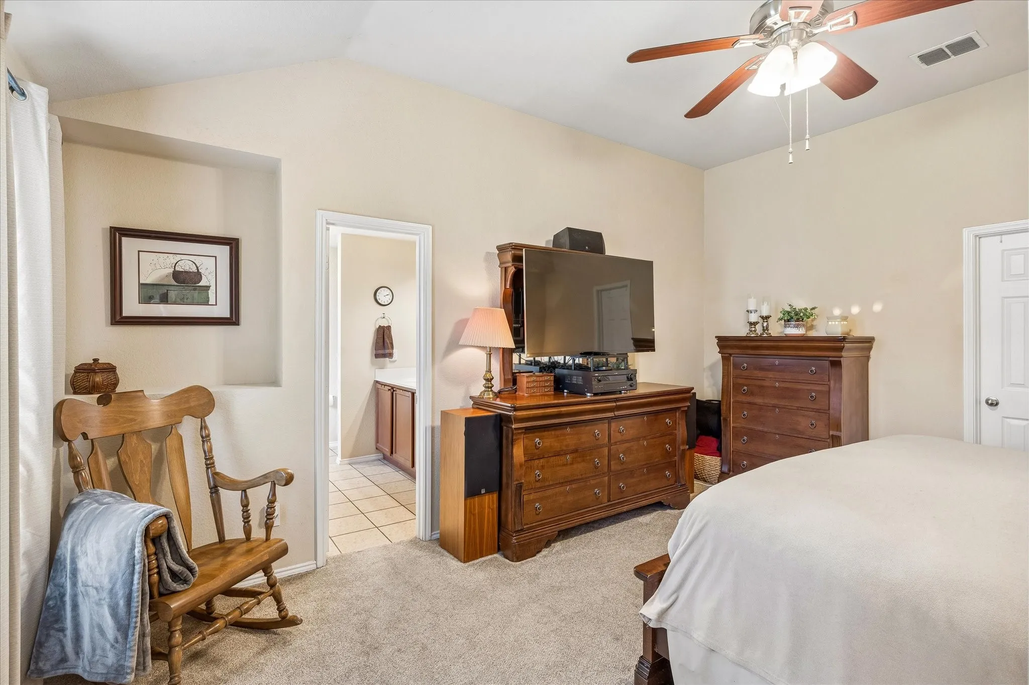 Single Family Residence For Sale in Tarrant County , 841 Reveille Road, Fort Worth, Texas 76108, 3 Bedroom, 2 Bathroom, 2 Garage spaces, 2,091 Sqft, built in 2008, mls#21298661, Real Estate Agent in Fort Worth, Homes For Sale in Tarrant county, Homes For Sale in Fort Worth, Realtor in Fort Worth Texas, Real Estate Brokerage Independent Realty Texas, Luminita Cordes Realtor