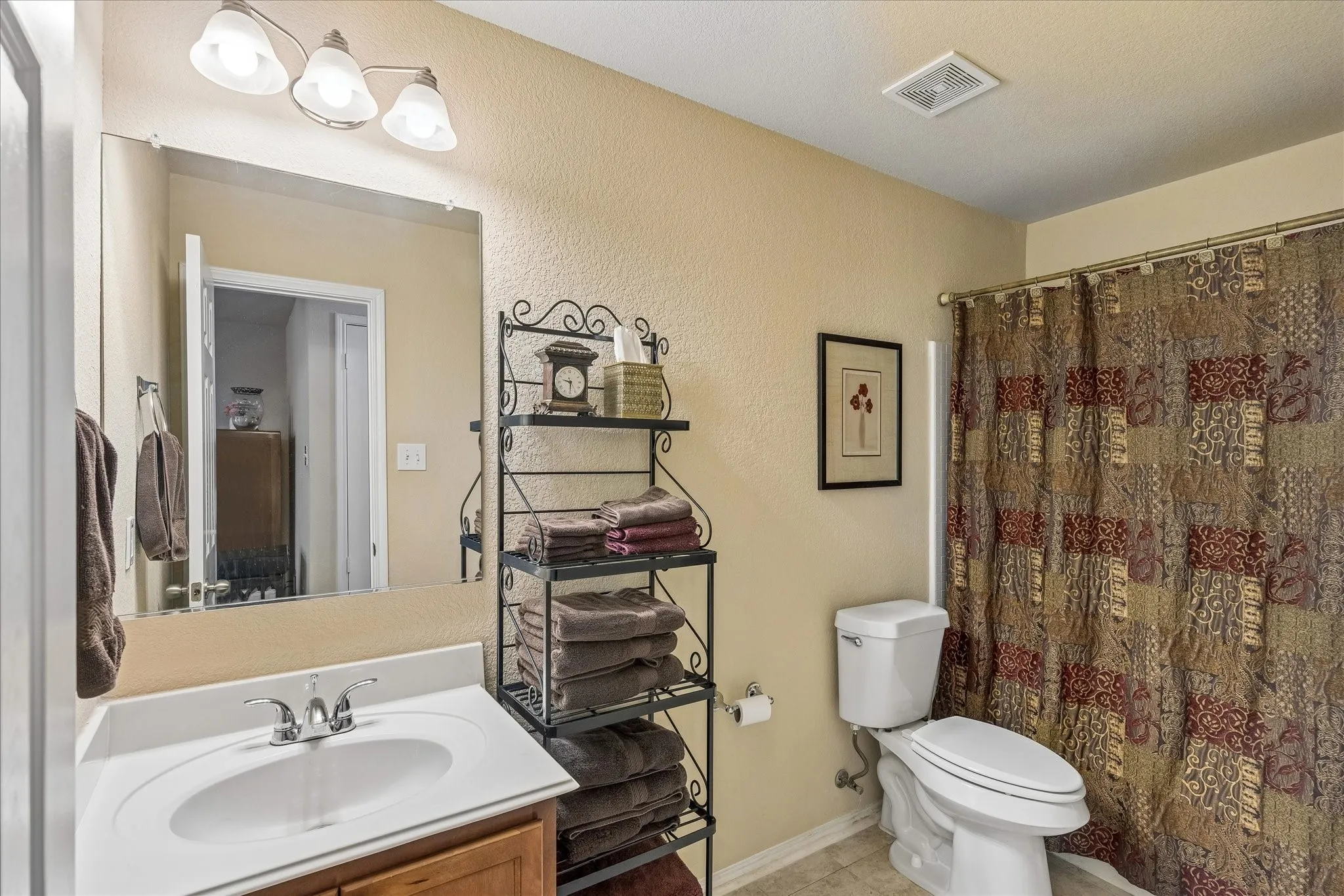 Single Family Residence For Sale in Tarrant County , 841 Reveille Road, Fort Worth, Texas 76108, 3 Bedroom, 2 Bathroom, 2 Garage spaces, 2,091 Sqft, built in 2008, mls#21298661, Real Estate Agent in Fort Worth, Homes For Sale in Tarrant county, Homes For Sale in Fort Worth, Realtor in Fort Worth Texas, Real Estate Brokerage Independent Realty Texas, Luminita Cordes Realtor
