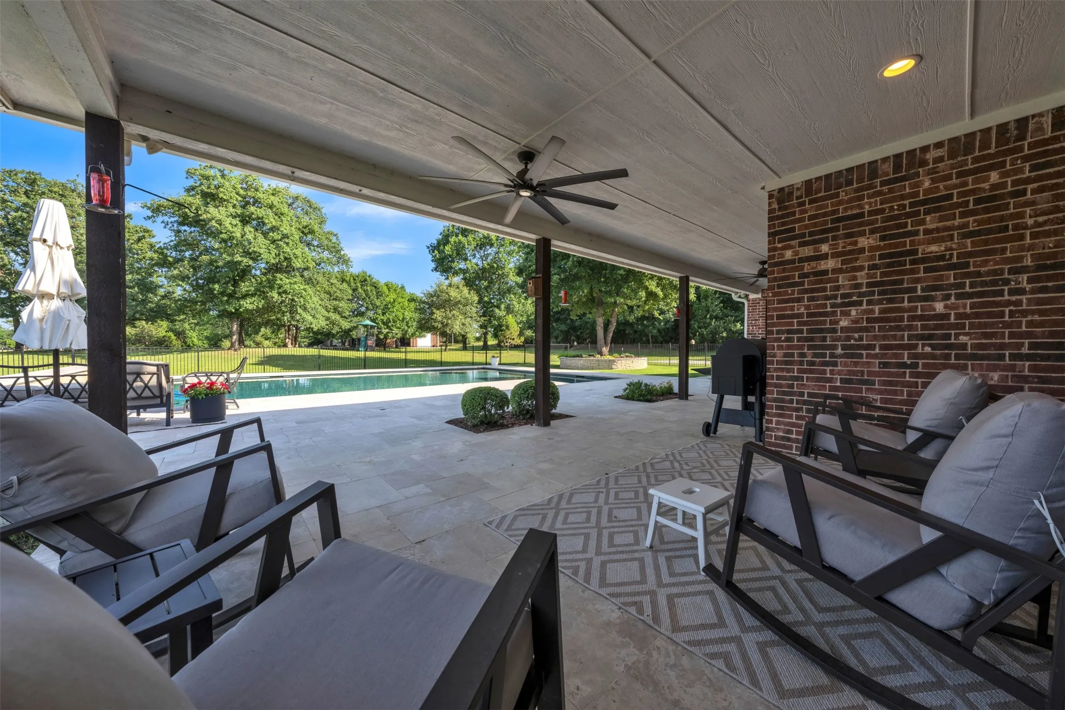 Single Family Residence For Sale in Tarrant County , 7466 Bent Trail, Mansfield, Texas 76063, 4 Bedroom, 3 Bathroom, 3 Garage spaces, 2,671 Sqft, built in 2003, mls#21291426, Real Estate Agent in Mansfield, Homes For Sale in Tarrant county, Homes For Sale in Mansfield, Realtor in Mansfield Texas, Real Estate Brokerage Independent Realty Texas, Luminita Cordes Realtor