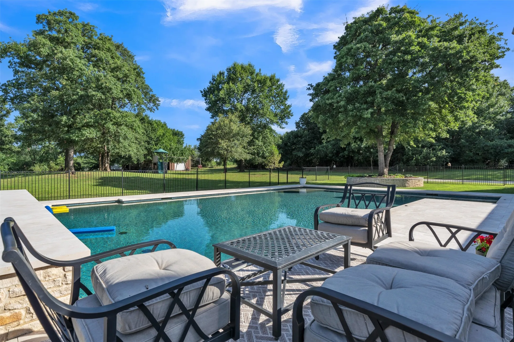 Single Family Residence For Sale in Tarrant County , 7466 Bent Trail, Mansfield, Texas 76063, 4 Bedroom, 3 Bathroom, 3 Garage spaces, 2,671 Sqft, built in 2003, mls#21291426, Real Estate Agent in Mansfield, Homes For Sale in Tarrant county, Homes For Sale in Mansfield, Realtor in Mansfield Texas, Real Estate Brokerage Independent Realty Texas, Luminita Cordes Realtor