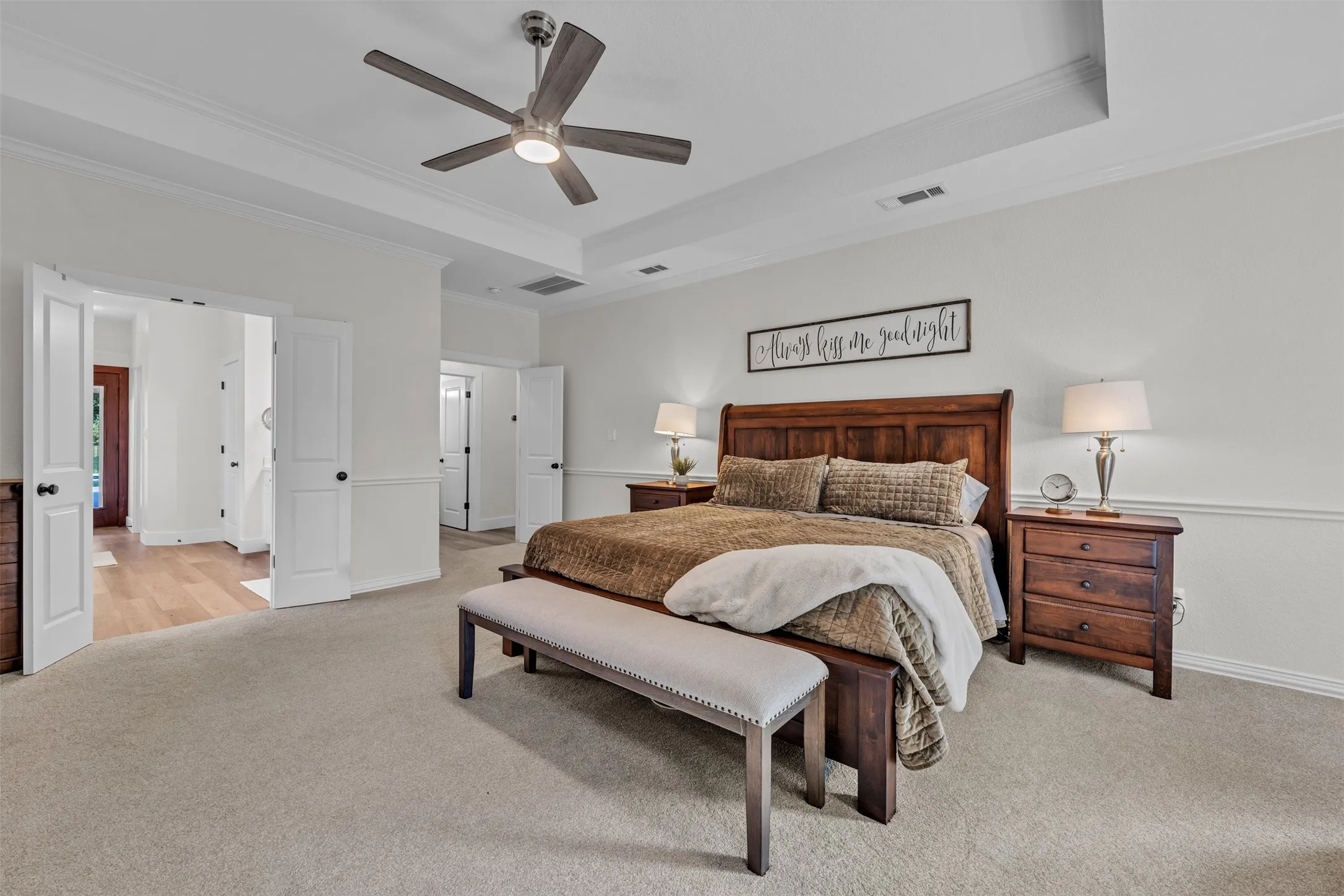 Single Family Residence For Sale in Tarrant County , 7466 Bent Trail, Mansfield, Texas 76063, 4 Bedroom, 3 Bathroom, 3 Garage spaces, 2,671 Sqft, built in 2003, mls#21291426, Real Estate Agent in Mansfield, Homes For Sale in Tarrant county, Homes For Sale in Mansfield, Realtor in Mansfield Texas, Real Estate Brokerage Independent Realty Texas, Luminita Cordes Realtor