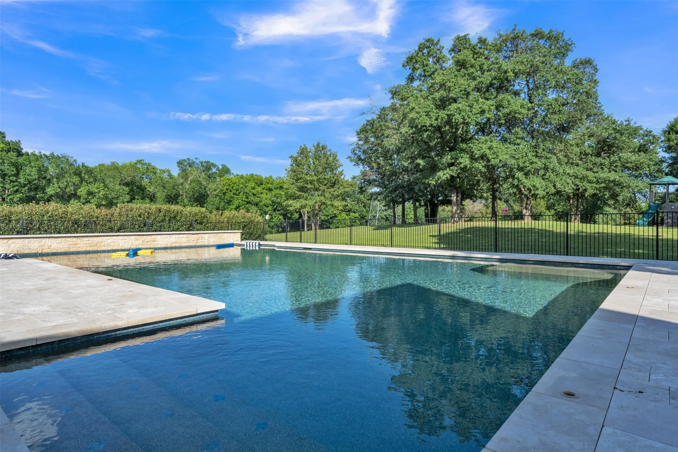 Single Family Residence For Sale in Tarrant County , 7466 Bent Trail, Mansfield, Texas 76063, 4 Bedroom, 3 Bathroom, 3 Garage spaces, 2,671 Sqft, built in 2003, mls#21291426, Real Estate Agent in Mansfield, Homes For Sale in Tarrant county, Homes For Sale in Mansfield, Realtor in Mansfield Texas, Real Estate Brokerage Independent Realty Texas, Luminita Cordes Realtor