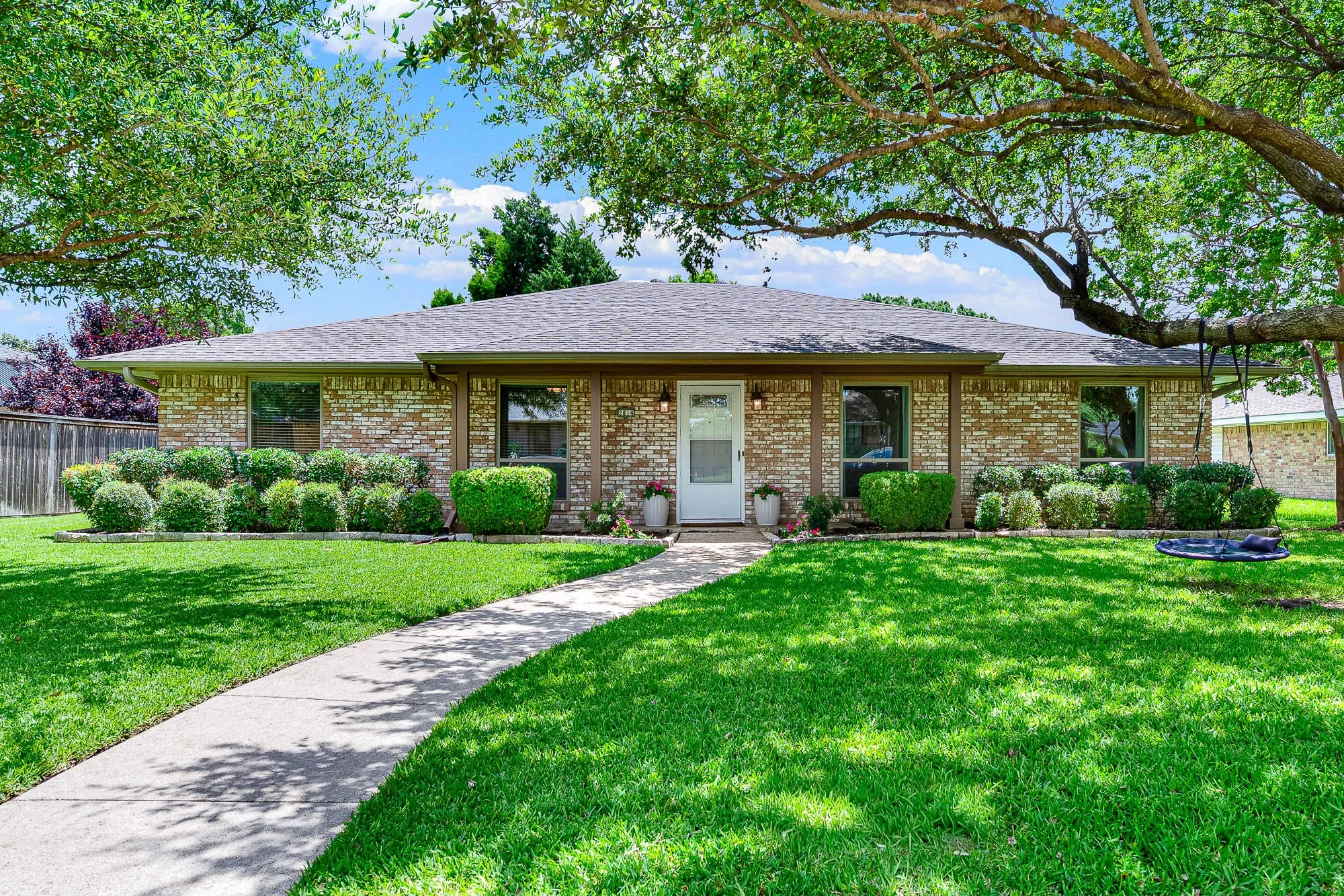 Welcome to 2814 Forest Grove Drive!