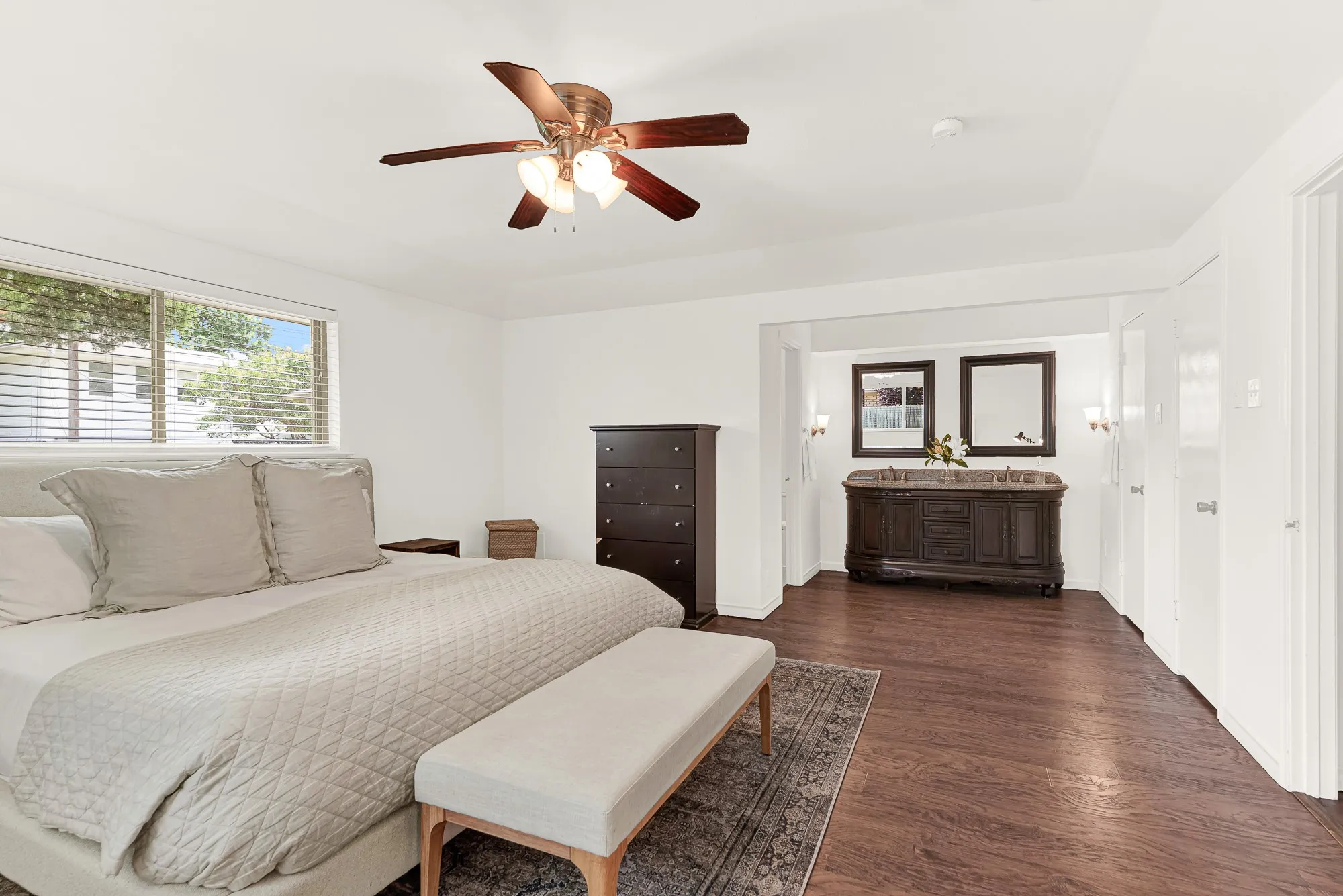 Single Family Residence For Sale in Collin County , 2814 Forest Grove Drive, Richardson, Texas 75080, 3 Bedroom, 3 Bathroom, 2 Garage spaces, 2,084 Sqft, built in 1971, mls#21283779, Real Estate Agent in Richardson, Homes For Sale in Collin county, Homes For Sale in Richardson, Realtor in Richardson Texas, Real Estate Brokerage Independent Realty Texas, Luminita Cordes Realtor