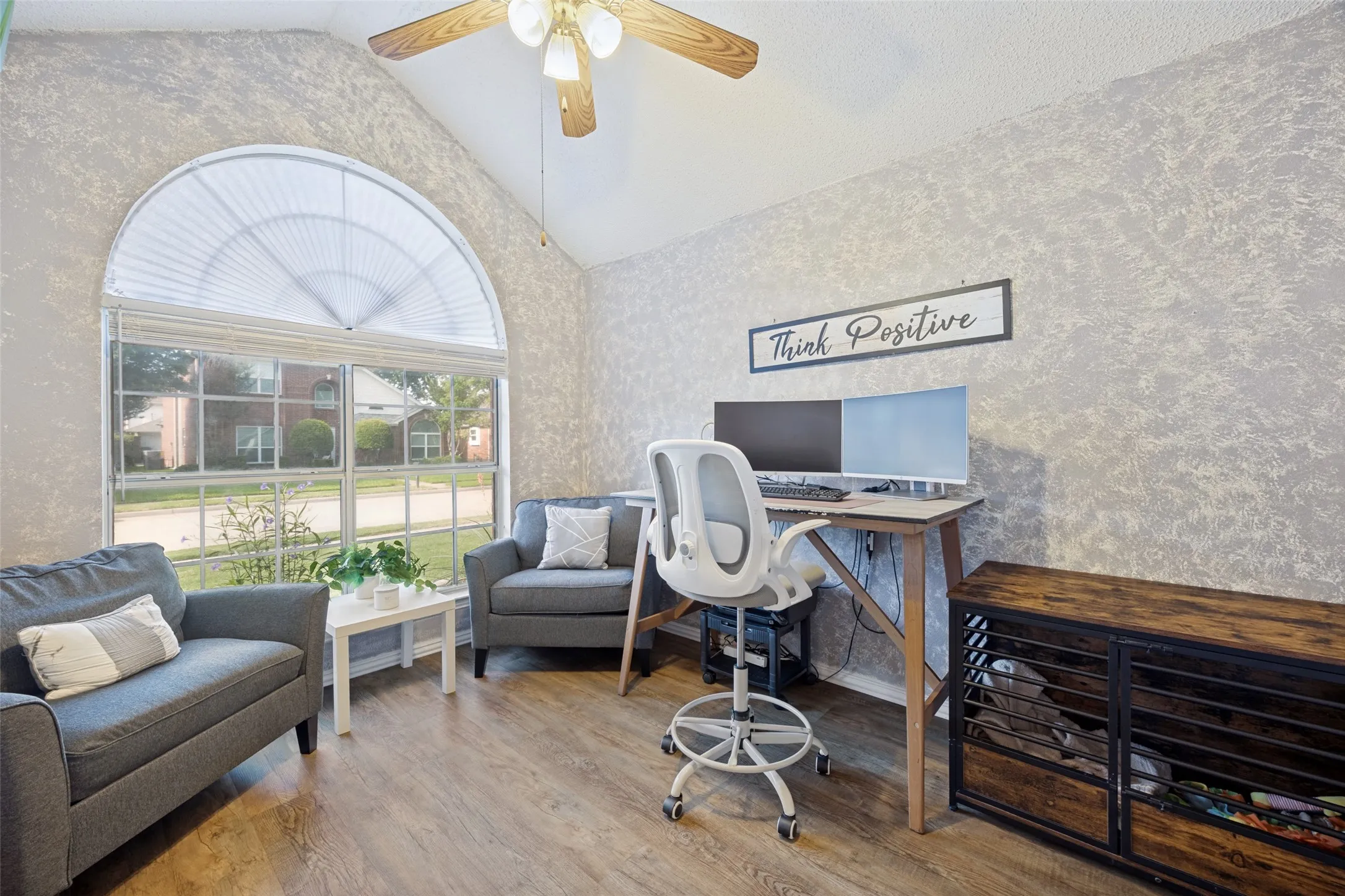 Single Family Residence For Sale in Collin County , 1517 Oak Tree Road, Allen, Texas 75002, 4 Bedroom, 3 Bathroom, 2 Garage spaces, 1,989 Sqft, built in 1995, mls#21299448, Real Estate Agent in Allen, Homes For Sale in Collin county, Homes For Sale in Allen, Realtor in Allen Texas, Real Estate Brokerage Independent Realty Texas, Luminita Cordes Realtor