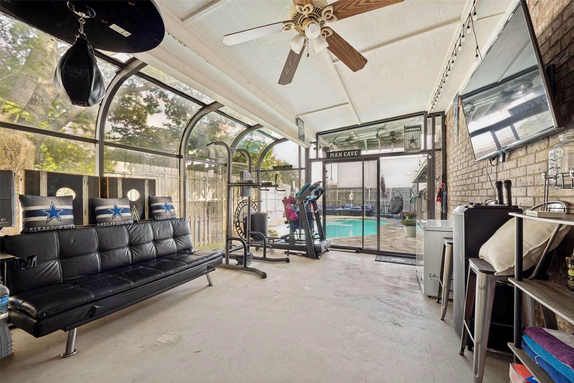 Single Family Residence For Sale in Collin County , 1517 Oak Tree Road, Allen, Texas 75002, 4 Bedroom, 3 Bathroom, 2 Garage spaces, 1,989 Sqft, built in 1995, mls#21299448, Real Estate Agent in Allen, Homes For Sale in Collin county, Homes For Sale in Allen, Realtor in Allen Texas, Real Estate Brokerage Independent Realty Texas, Luminita Cordes Realtor