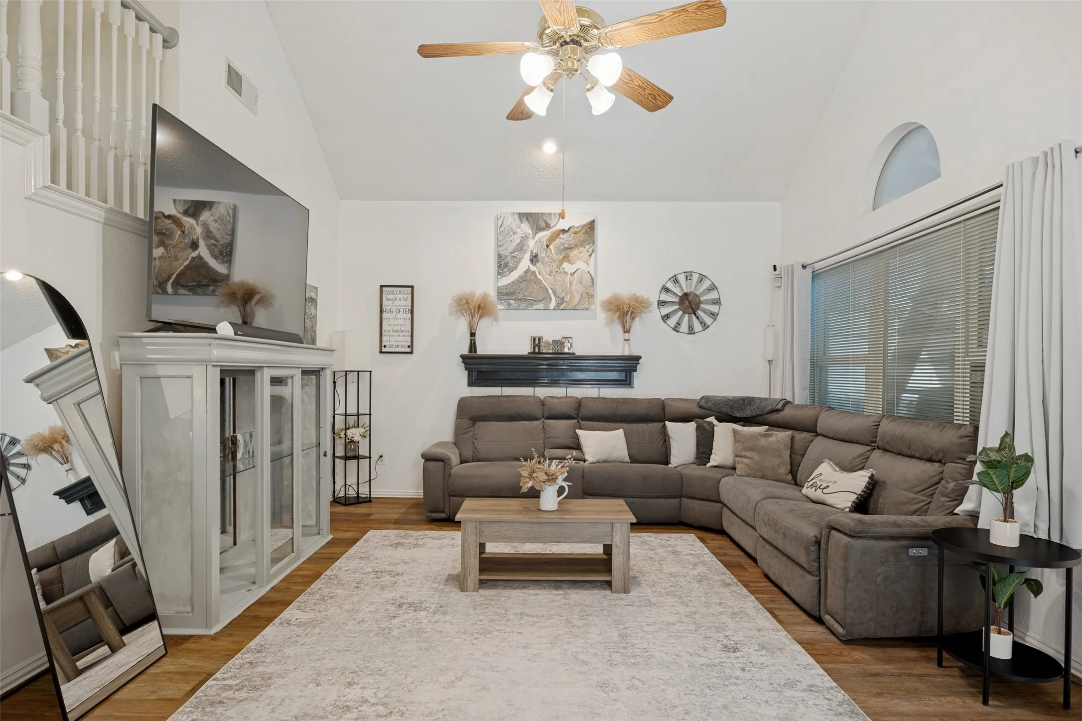 Single Family Residence For Sale in Collin County , 1517 Oak Tree Road, Allen, Texas 75002, 4 Bedroom, 3 Bathroom, 2 Garage spaces, 1,989 Sqft, built in 1995, mls#21299448, Real Estate Agent in Allen, Homes For Sale in Collin county, Homes For Sale in Allen, Realtor in Allen Texas, Real Estate Brokerage Independent Realty Texas, Luminita Cordes Realtor