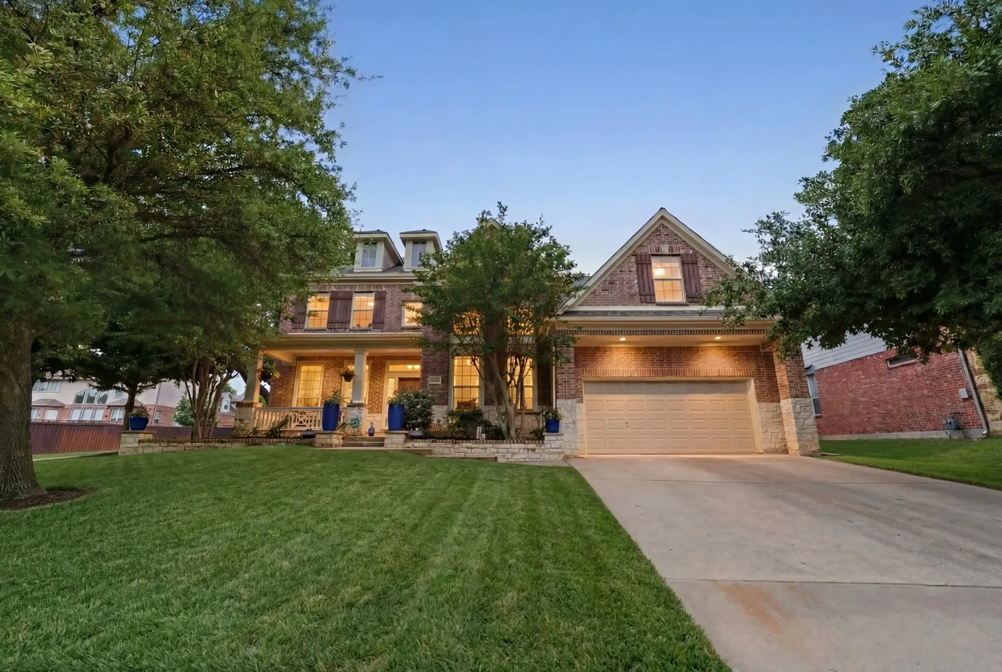 Single Family Residence For Sale in Tarrant County , 965 Fall Creek, Grapevine, Texas 76051, 5 Bedroom, 4 Bathroom, 2 Garage spaces, 3,460 Sqft, built in 2004, mls#21299726, Real Estate Agent in Grapevine, Homes For Sale in Tarrant county, Homes For Sale in Grapevine, Realtor in Grapevine Texas, Real Estate Brokerage Independent Realty Texas, Luminita Cordes Realtor
